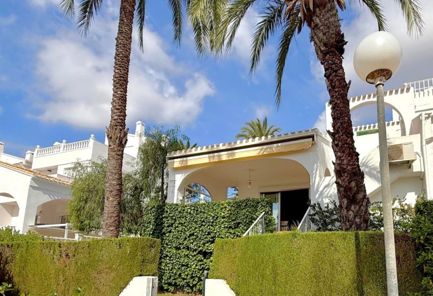 Reventa - Adosado -
Orihuela Costa - Villamartín