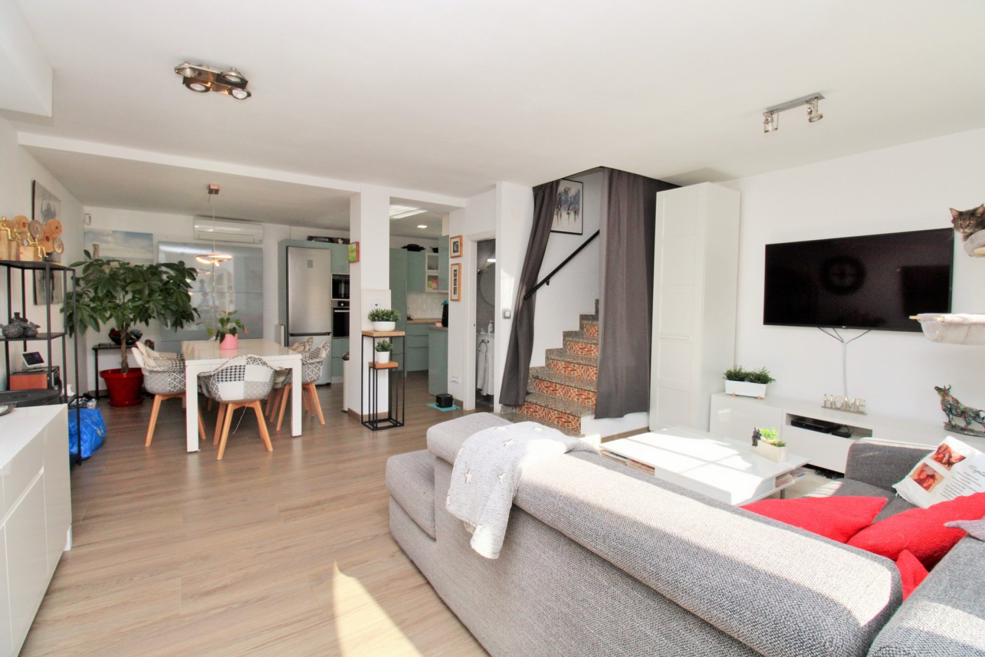 Reventa - Adosado -
Villamartín - Villamartin