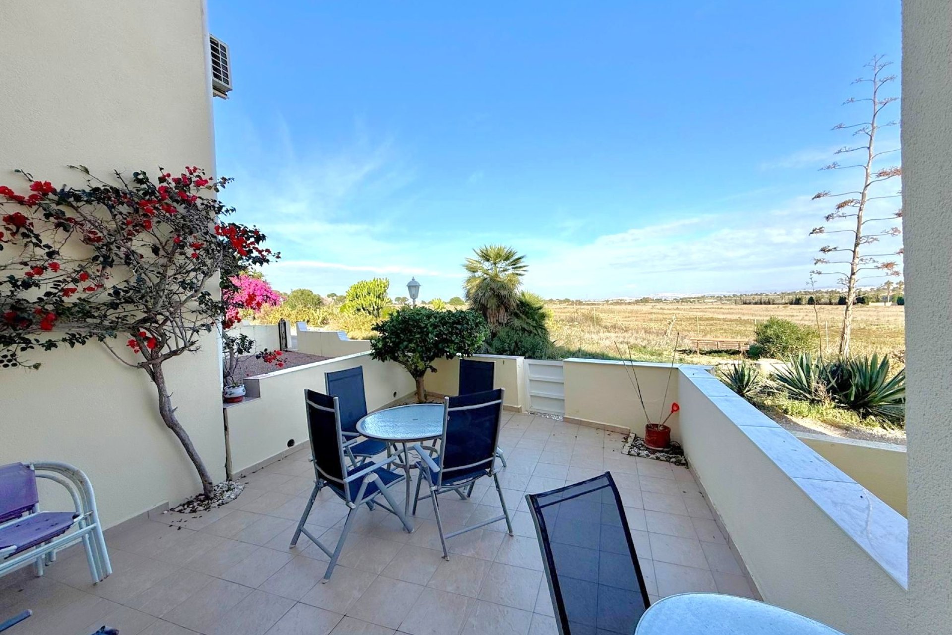 Reventa - Adosado -
Villamartin