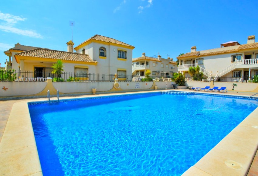 Reventa - Apartament -
Villamartín - PAU 8