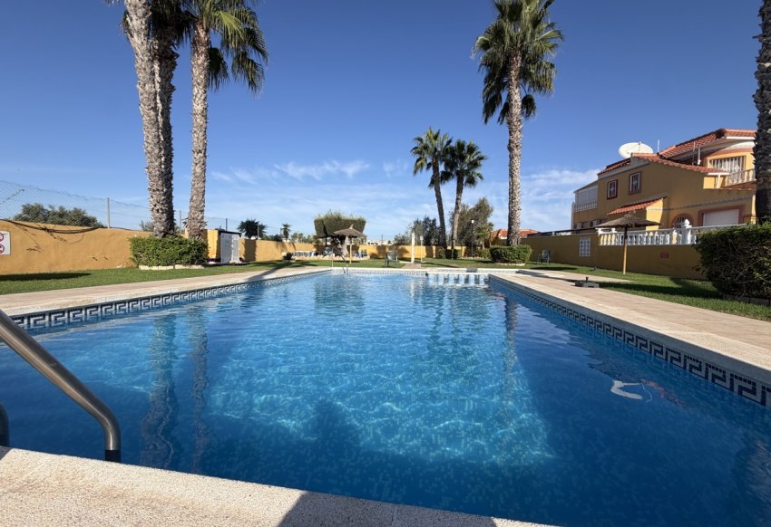 Reventa - Apartamento -
Cabo Roig