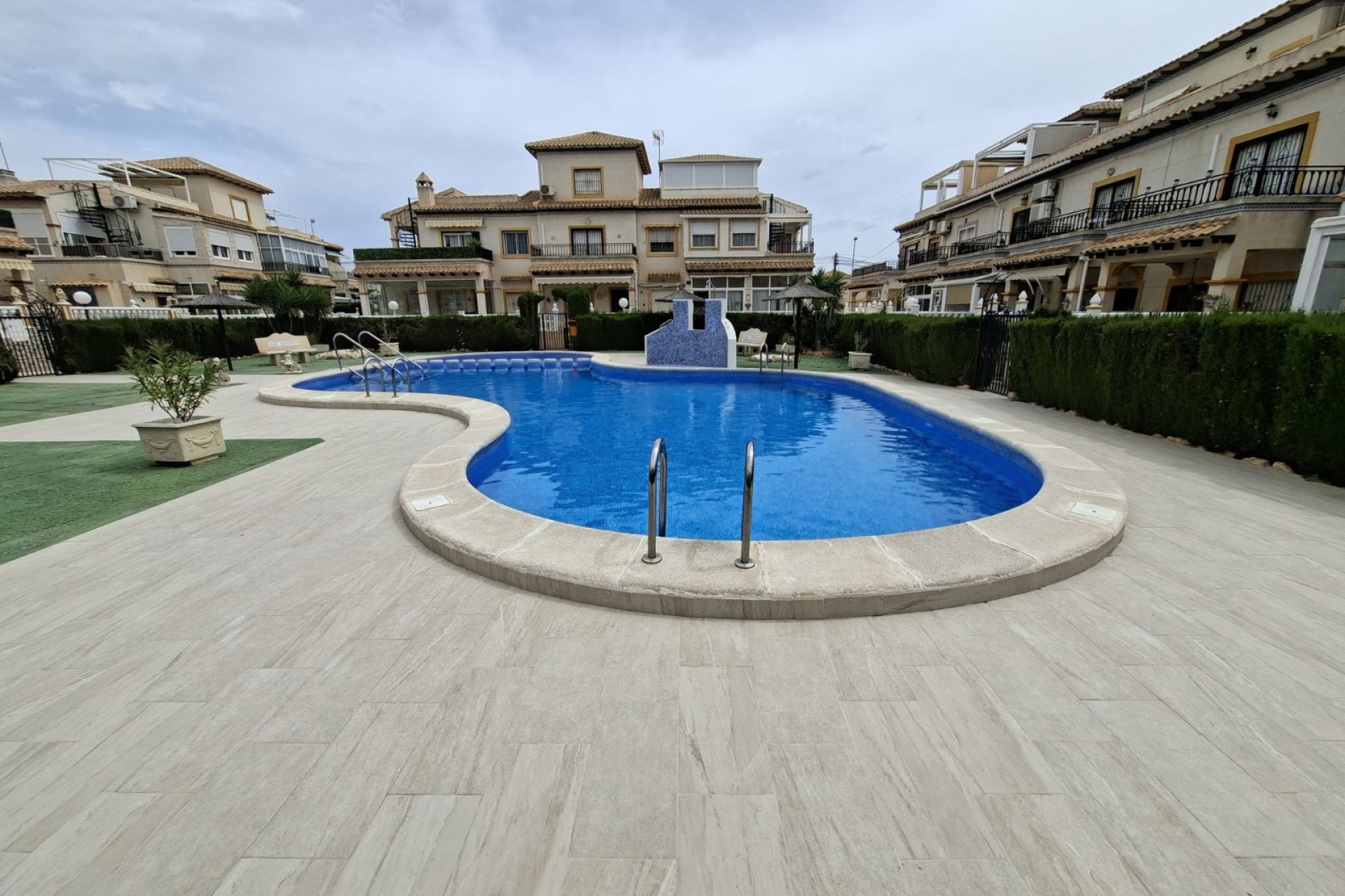 Reventa - Apartamento -
Playa Flamenca - Res. San Antonio