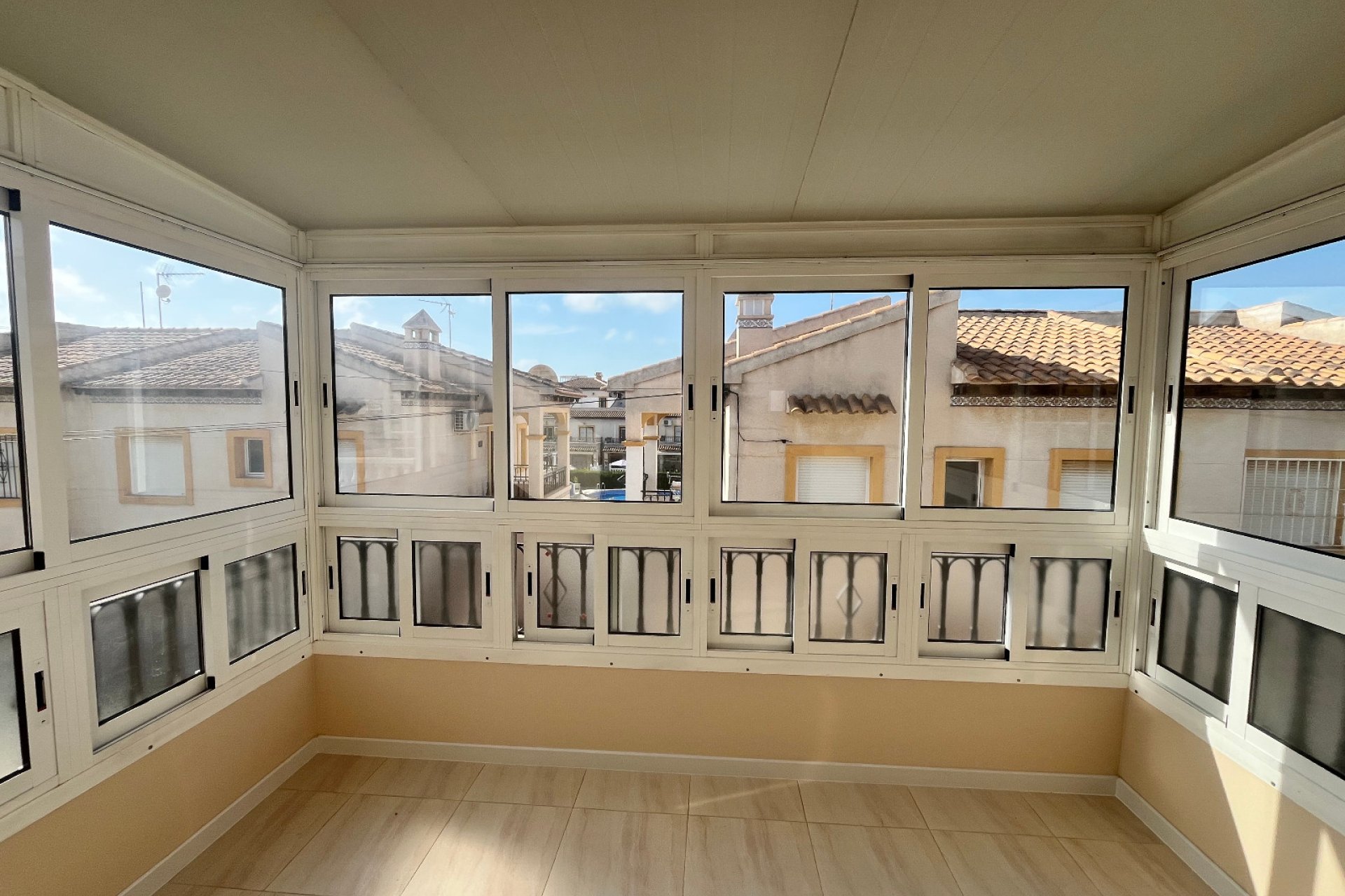 Reventa - Apartamento -
Playa Flamenca - Res. San Antonio