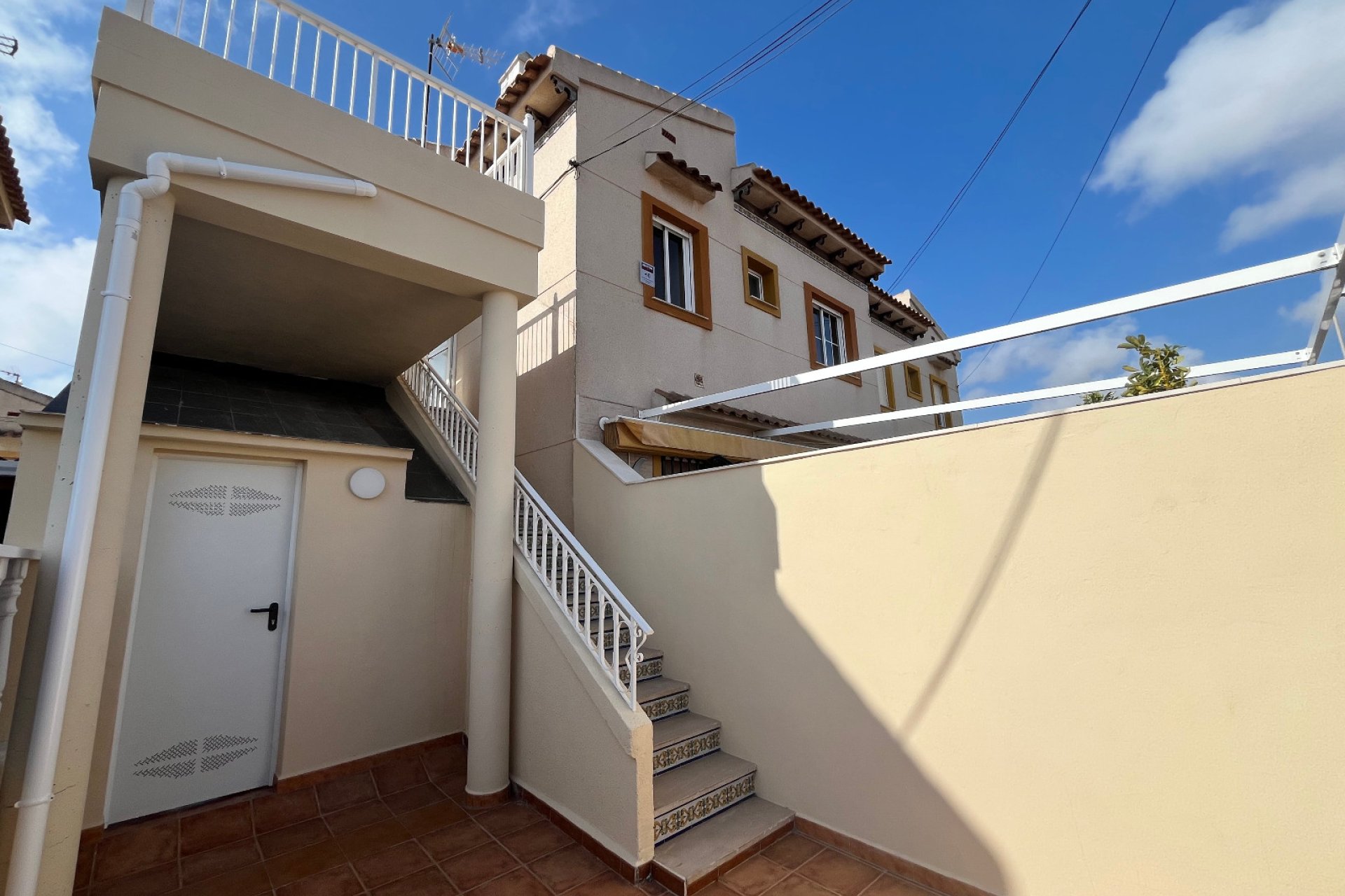 Reventa - Apartamento -
Playa Flamenca - Res. San Antonio