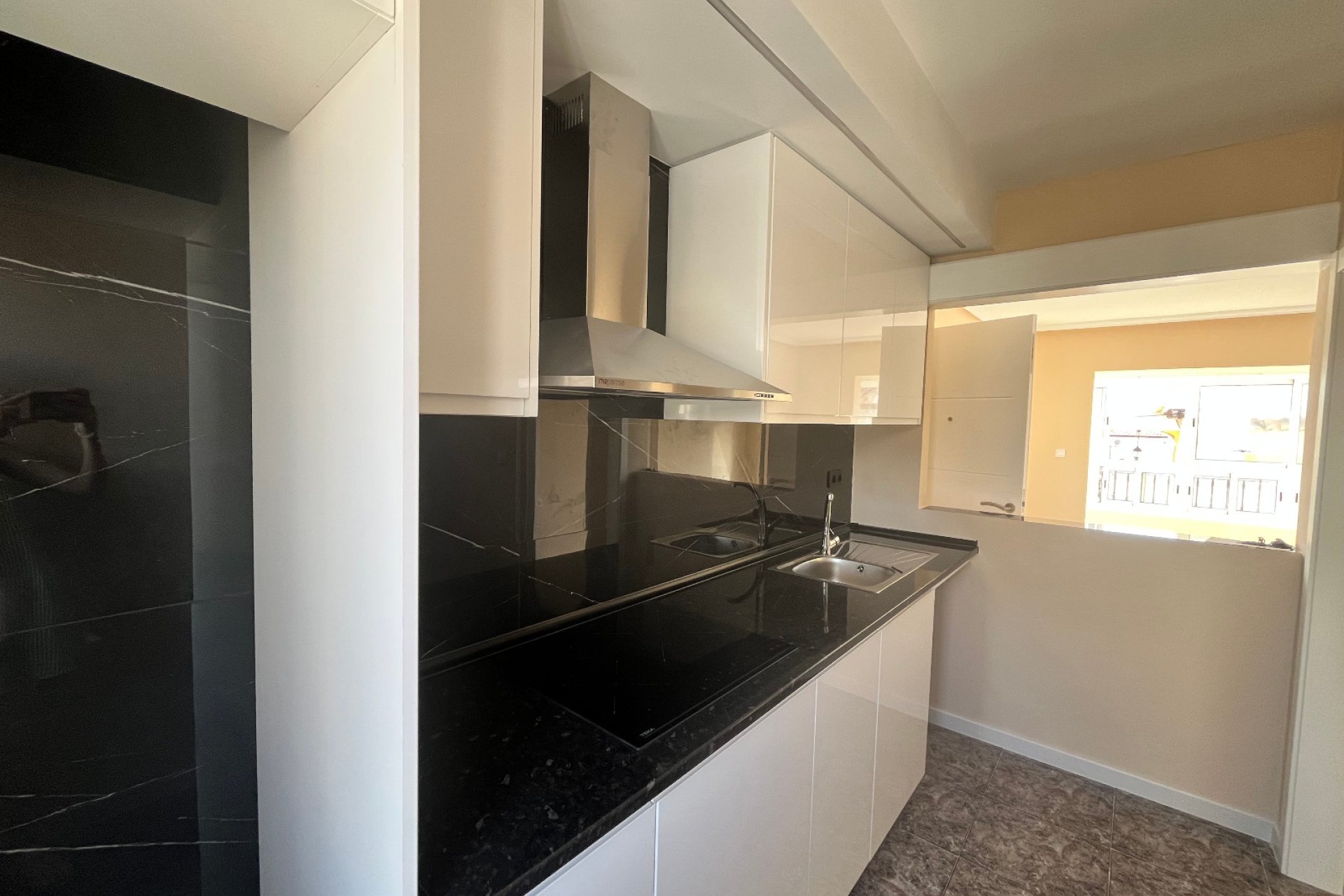 Reventa - Apartamento -
Playa Flamenca - Res. San Antonio