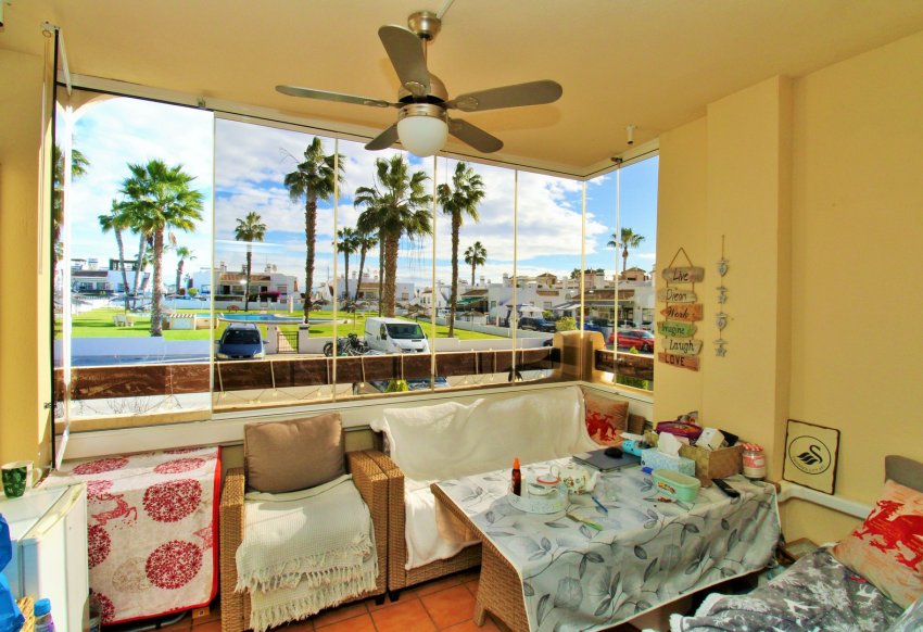 Reventa - Apartamento -
Playa Flamenca