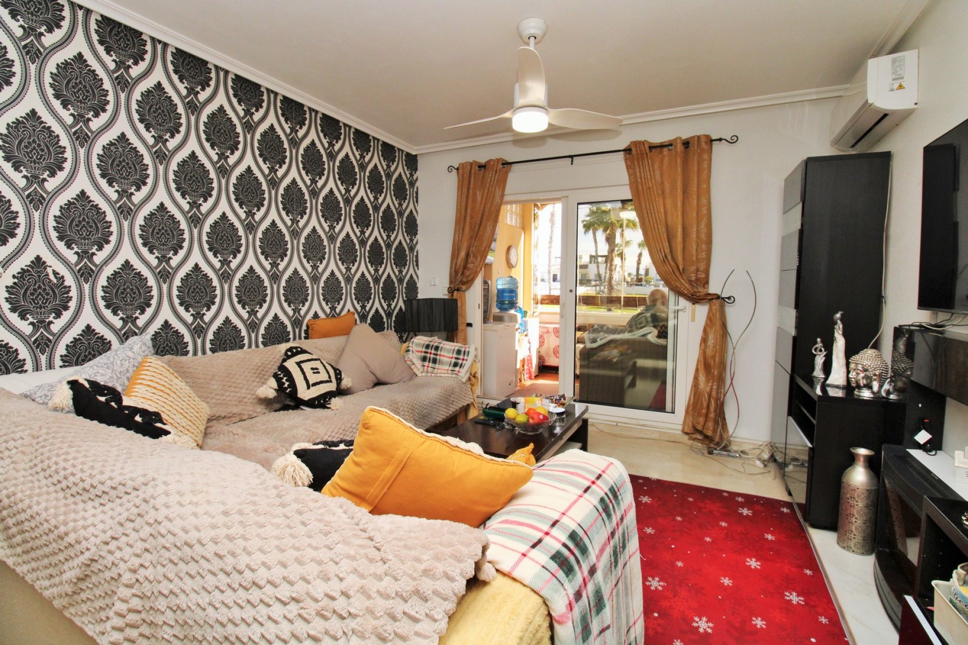 Reventa - Apartamento -
Playa Flamenca