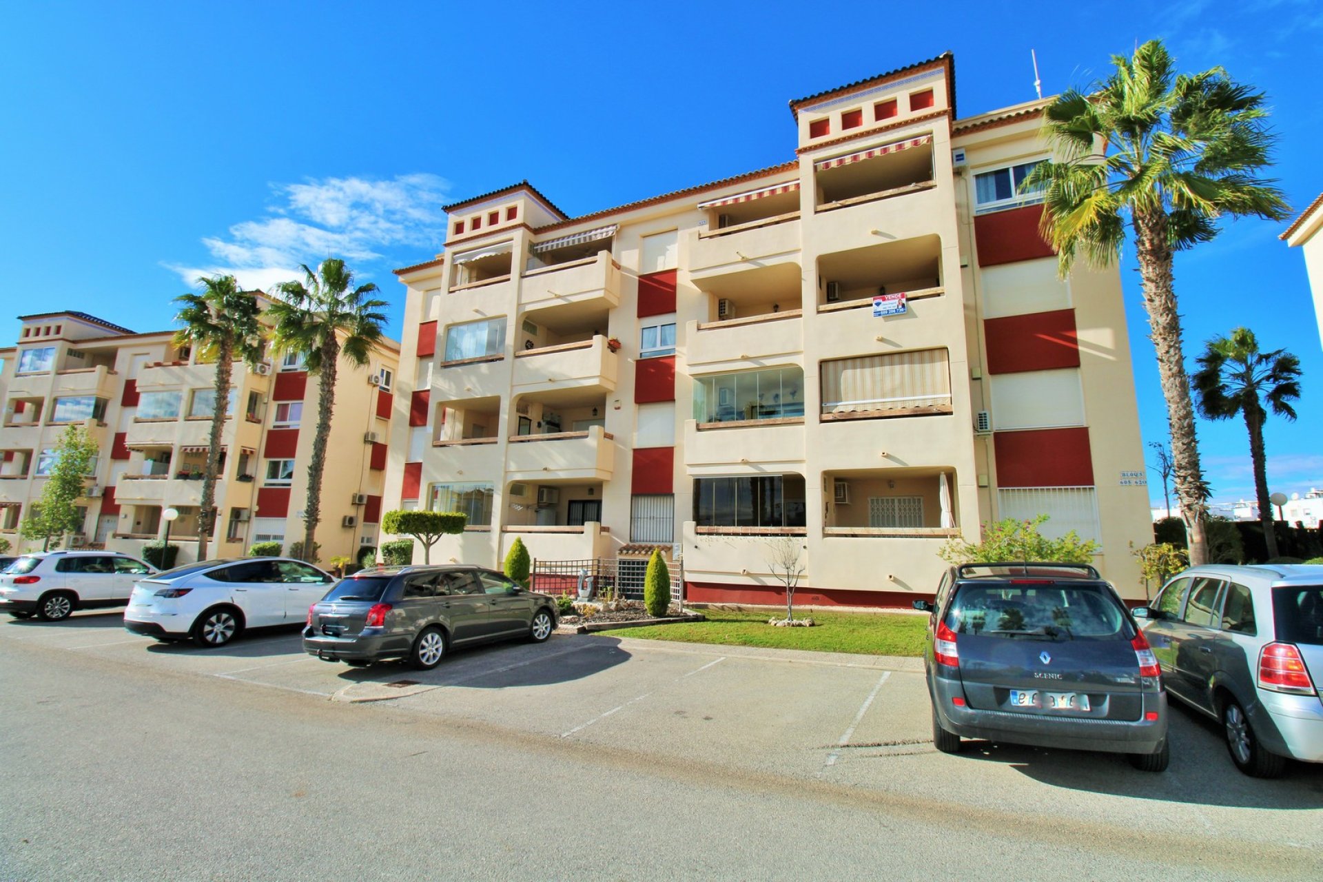 Reventa - Apartamento -
Playa Flamenca