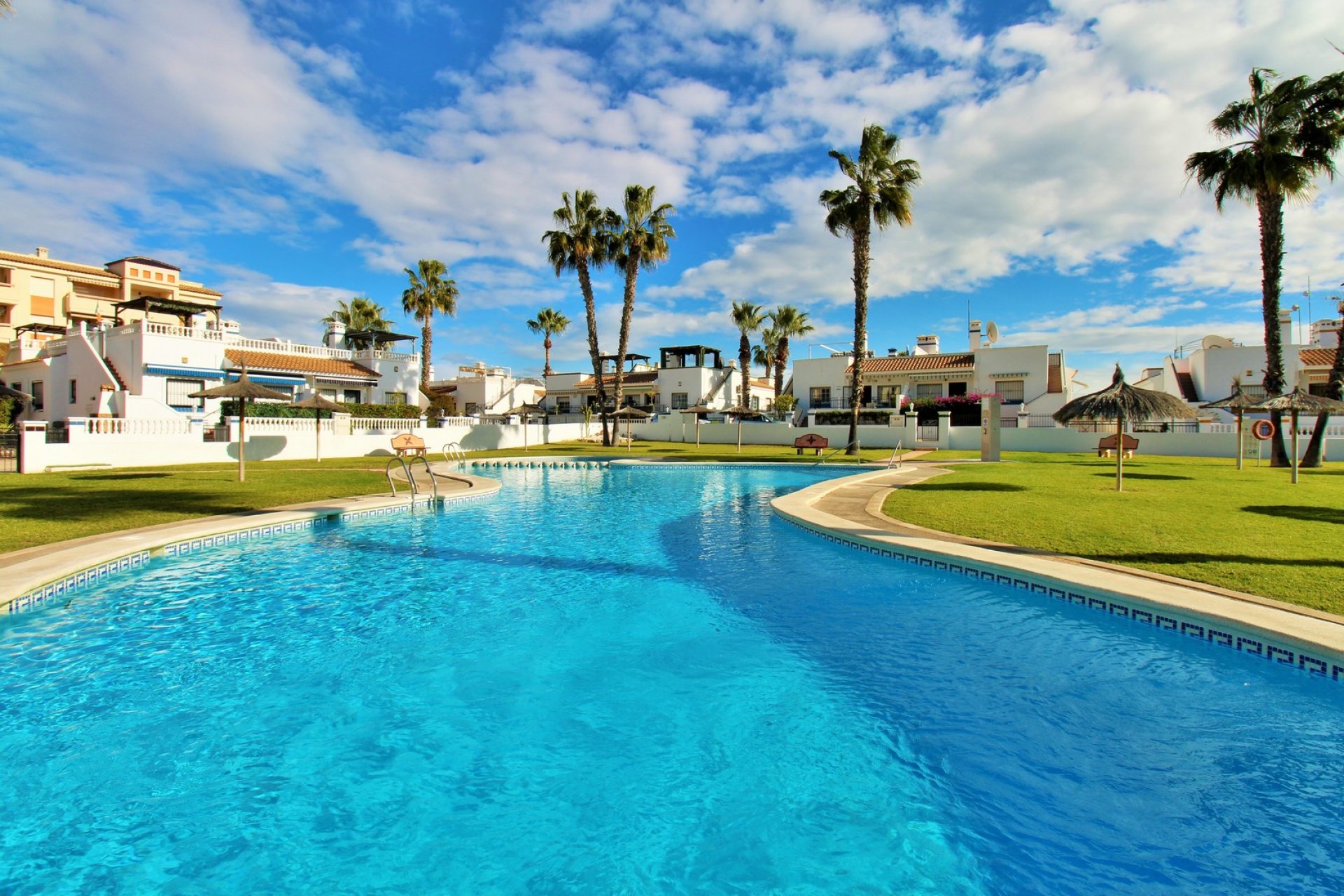 Reventa - Apartamento -
Playa Flamenca