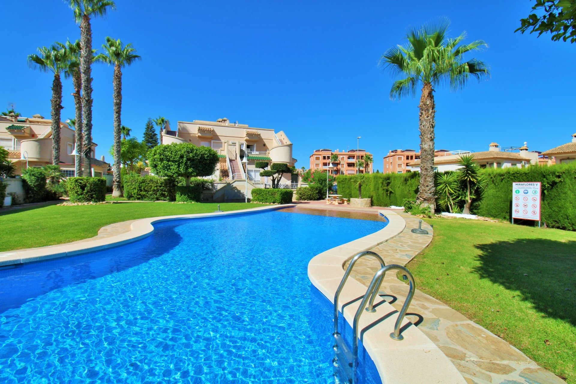 Reventa - Apartamento -
Villamartín - PAU 8