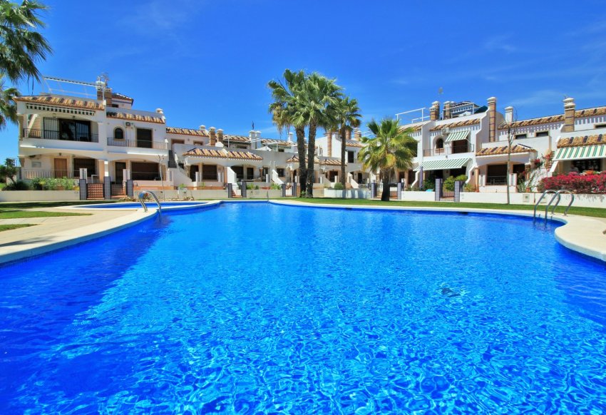 Reventa - Bungalow -
Villamartín - PAU 8