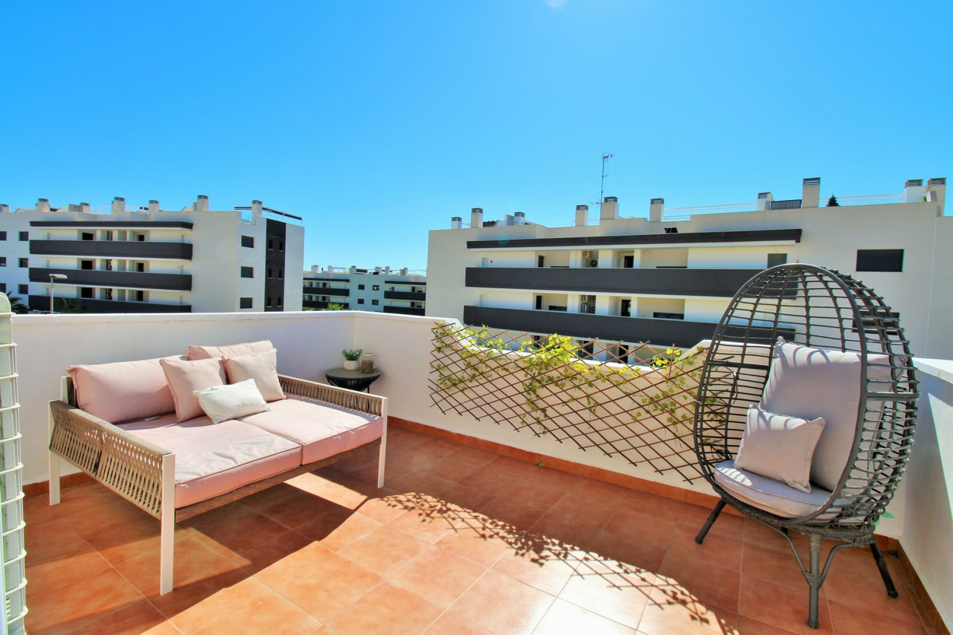 Reventa - Detached Villa -
Villamartín - Villamartin