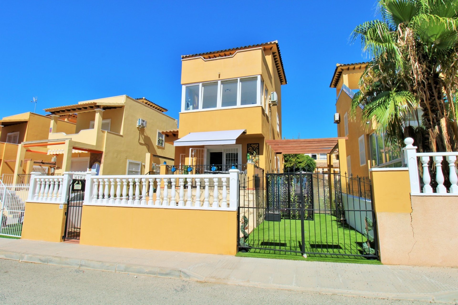 Reventa - Detached Villa -
Villamartín - Villamartin
