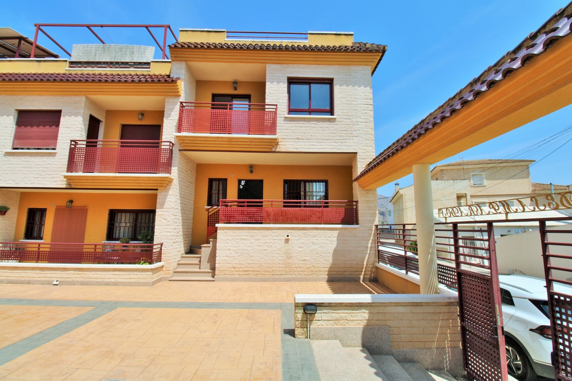 Reventa - Semi Detached House -
Orihuela - Los Desamparados