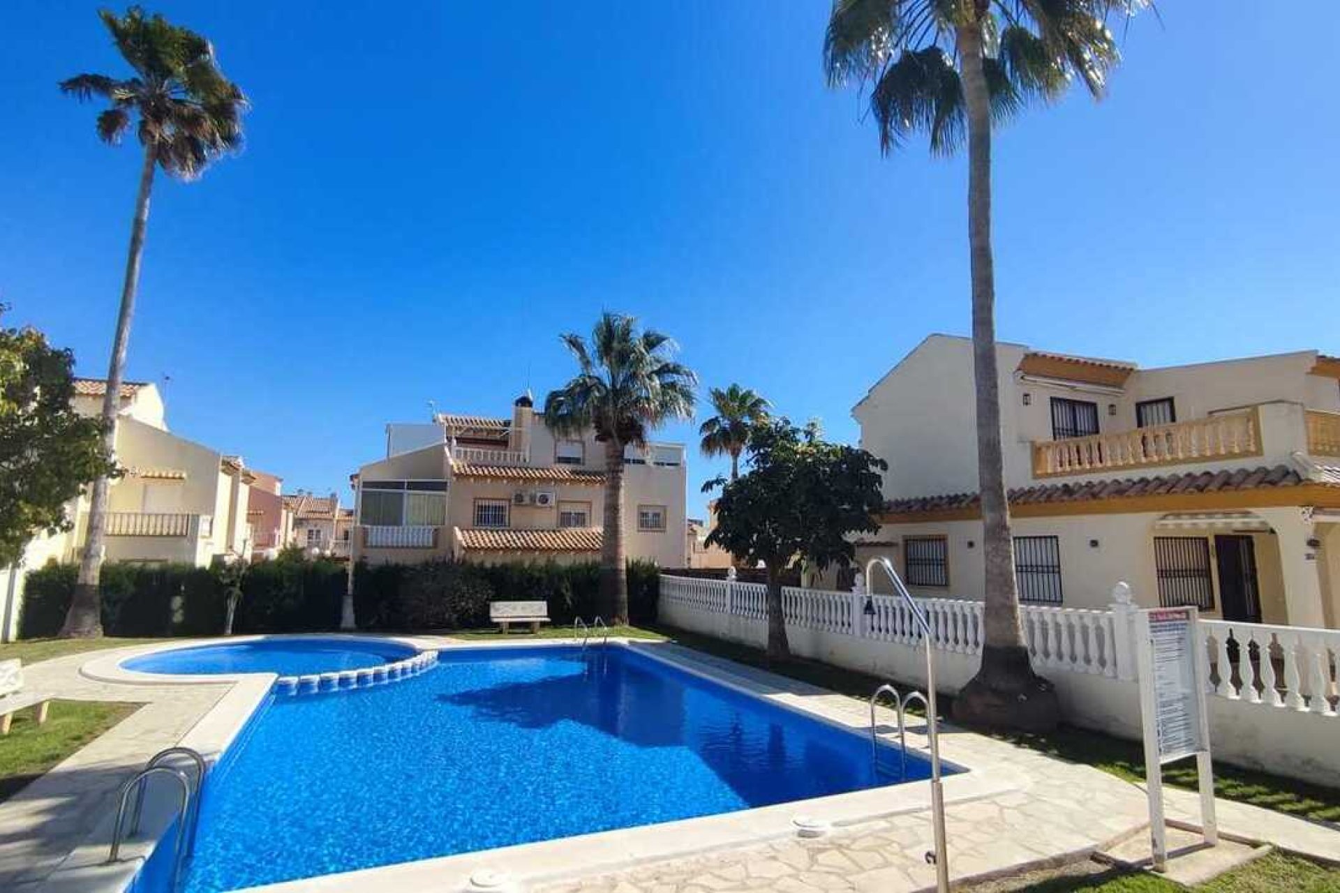 Reventa - Semi Detached Villa -
Playa Flamenca - Play Flamenca