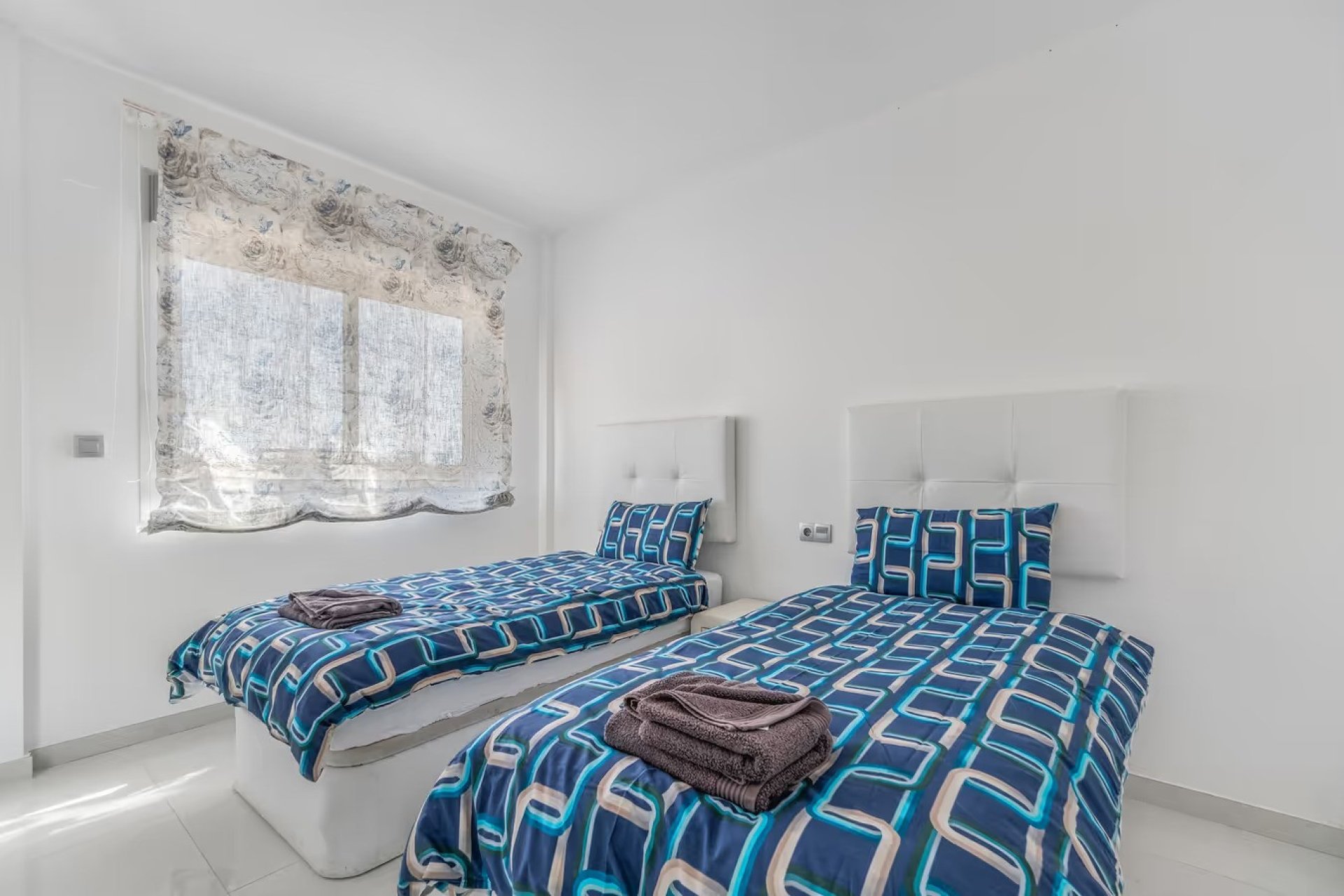 Reventa - Semi Detached Villa -
Punta Prima - Marina Med