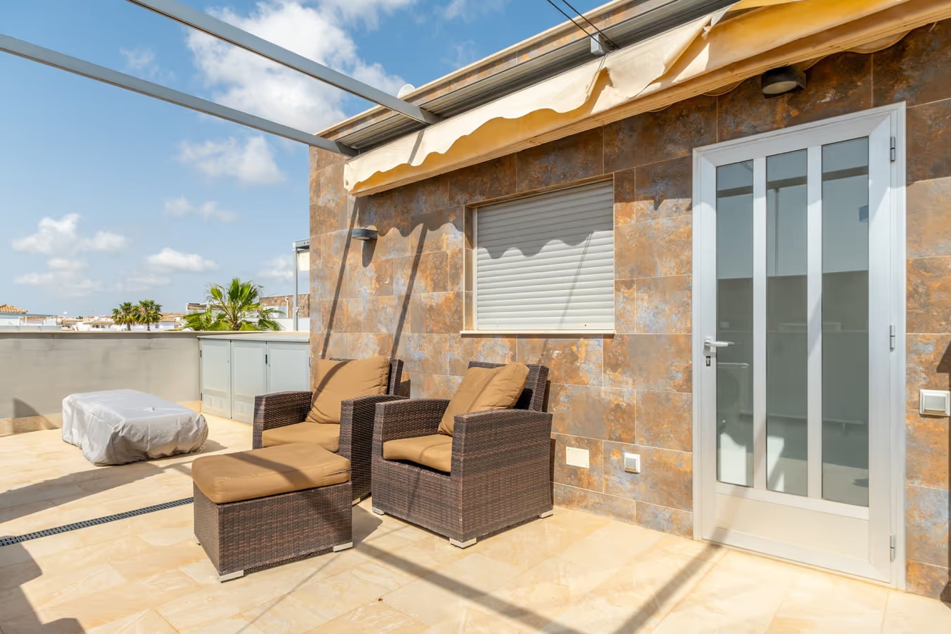 Reventa - Semi Detached Villa -
Punta Prima - Marina Med