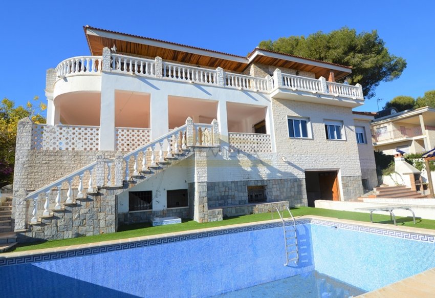 Reventa - Villa -
Campoamor