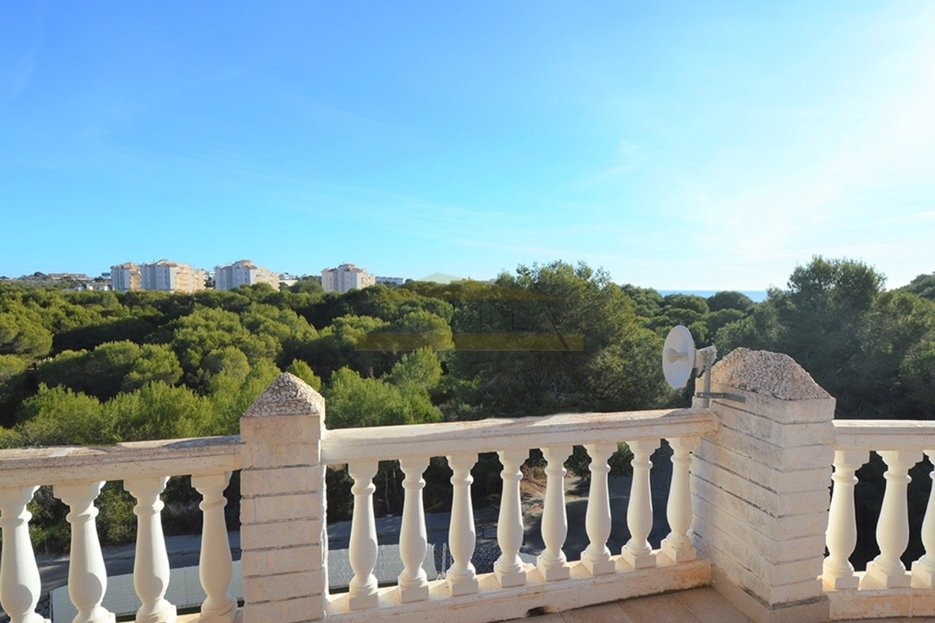 Reventa - Villa -
Campoamor