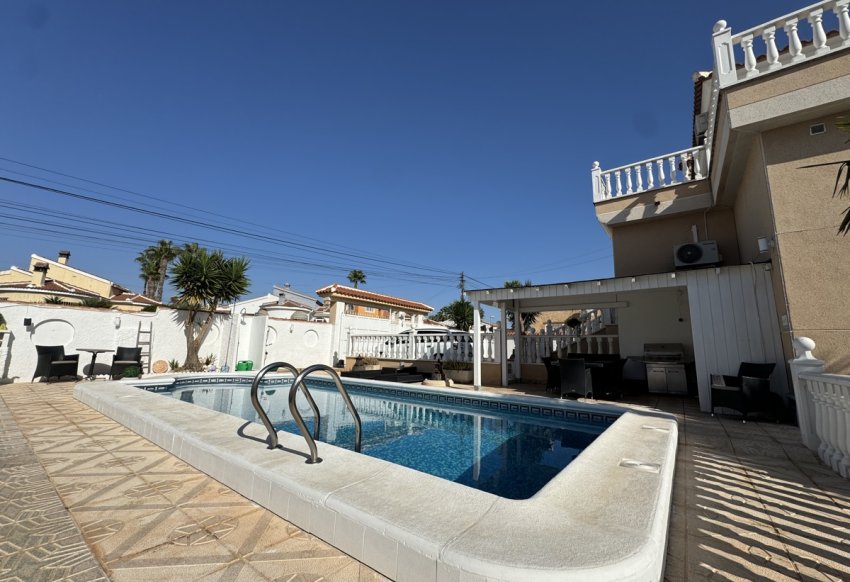 Reventa - Villa -
Ciudad Quesada