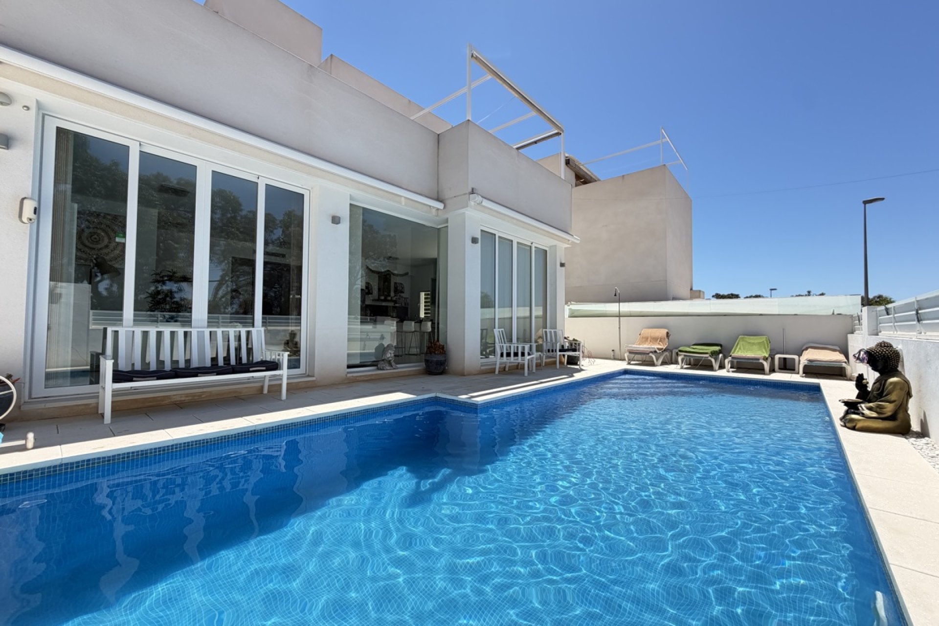 Reventa - Villa -
Mil Palmeras