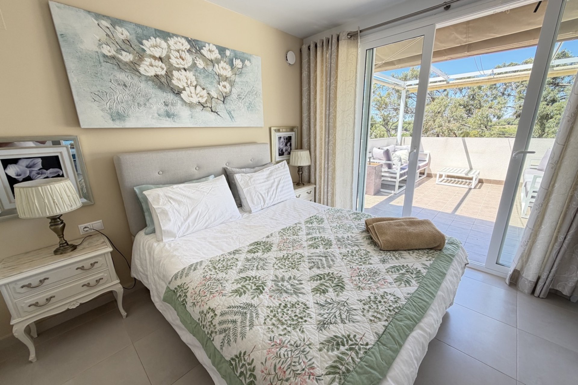 Reventa - Villa -
Mil Palmeras
