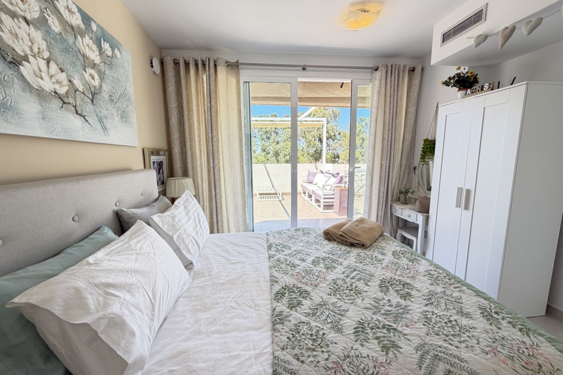 Reventa - Villa -
Mil Palmeras