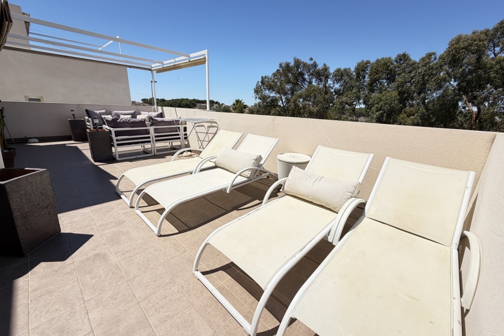 Reventa - Villa -
Mil Palmeras