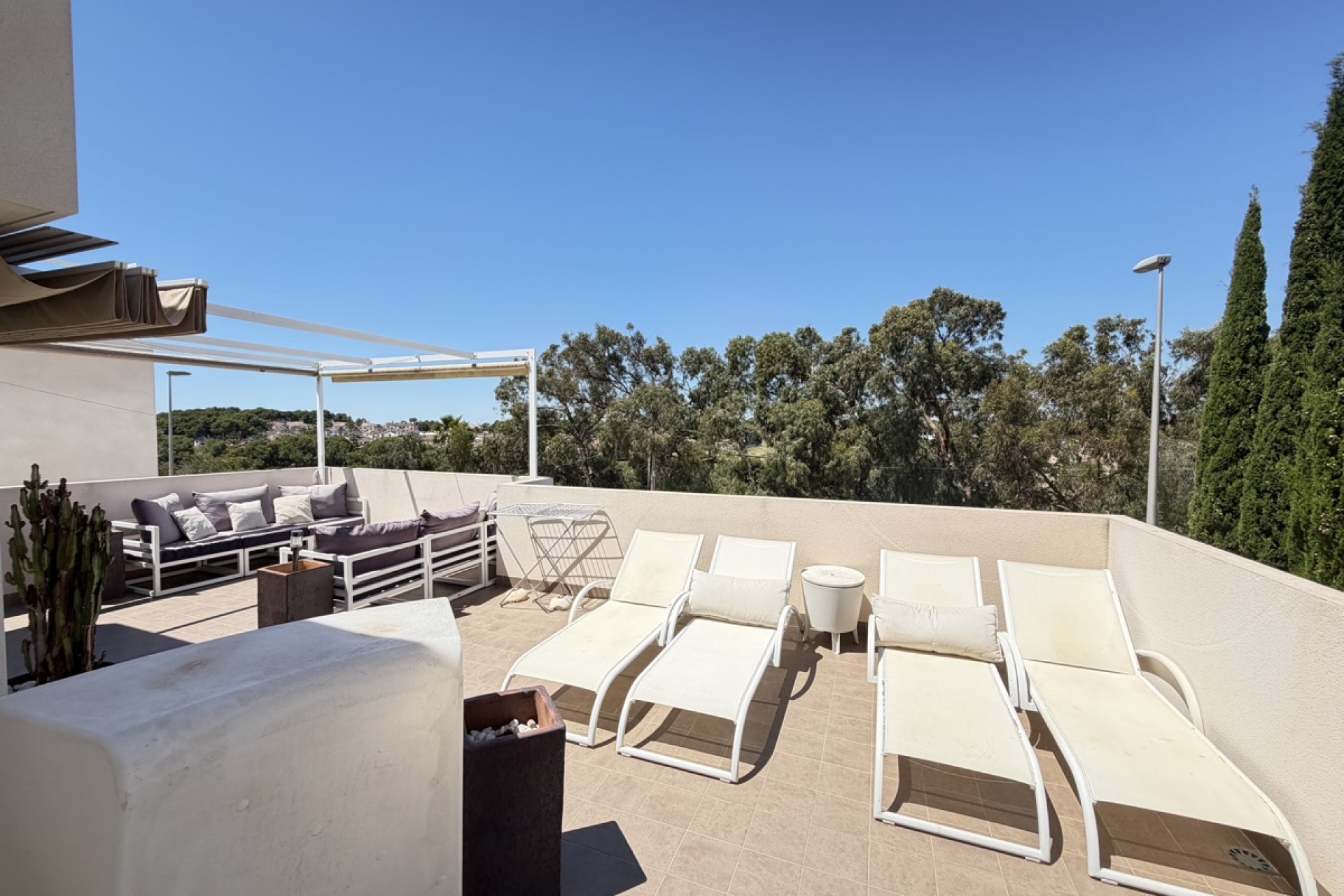 Reventa - Villa -
Mil Palmeras