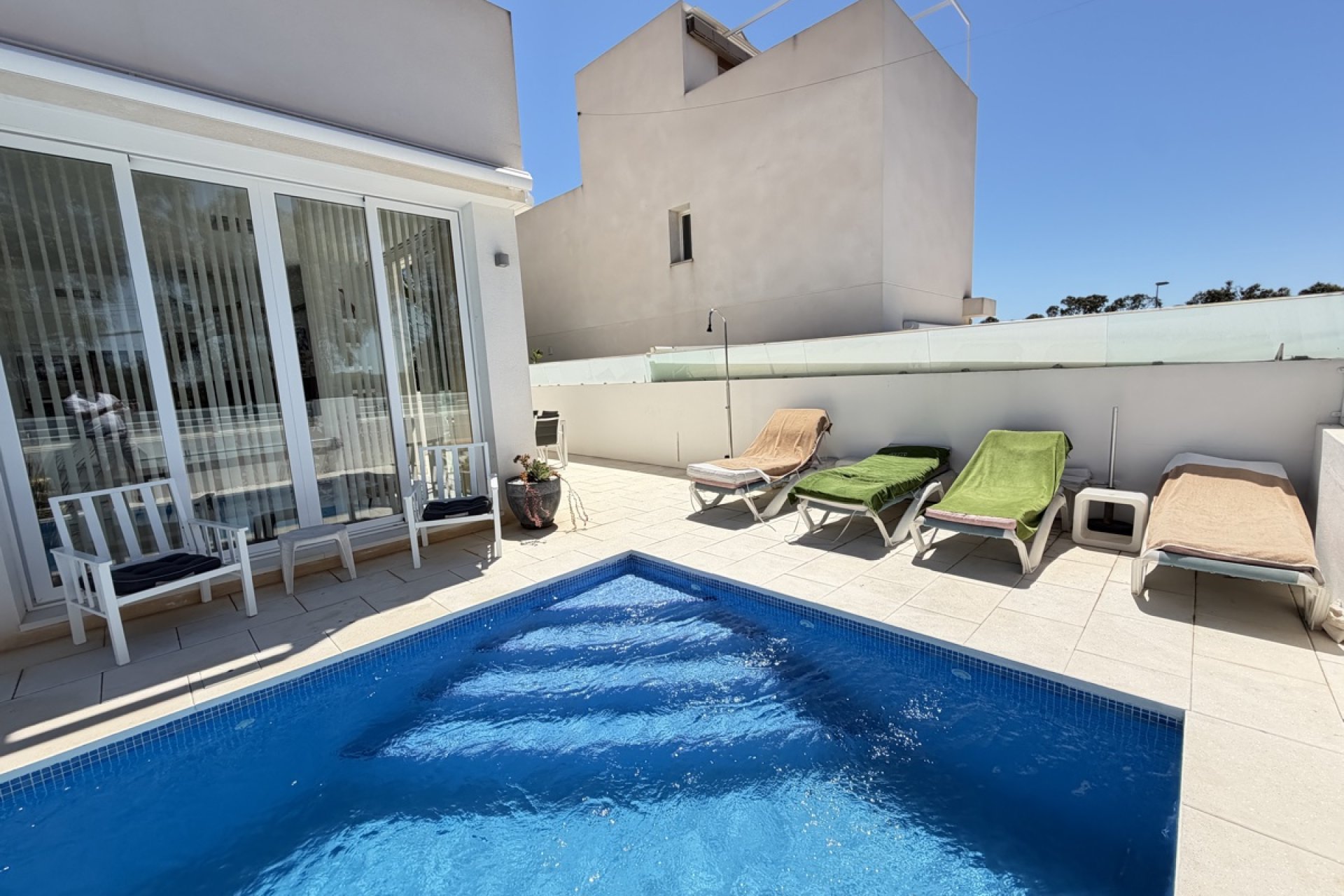 Reventa - Villa -
Mil Palmeras
