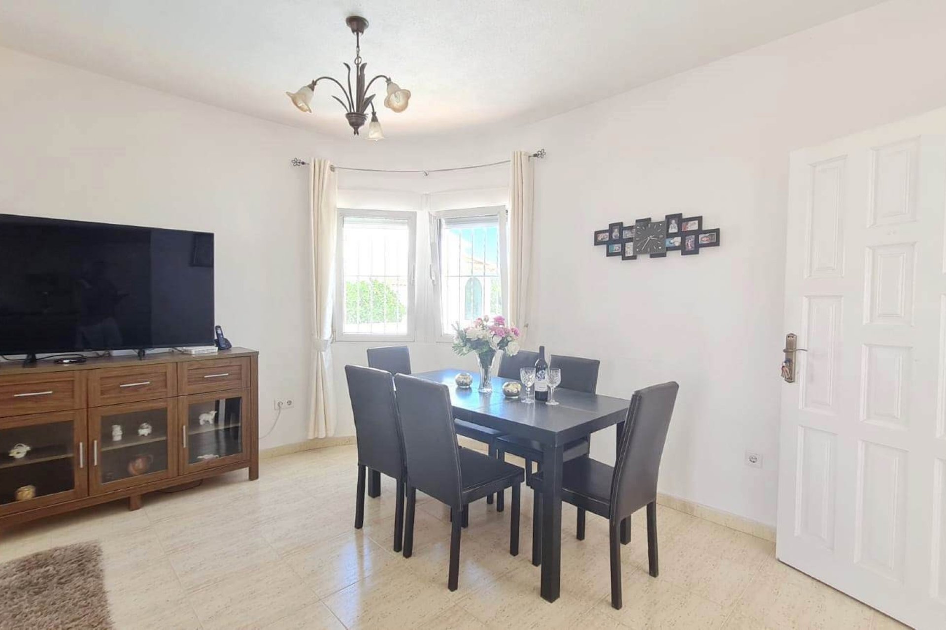 Reventa - Villa -
Orihuela Costa - La Florida