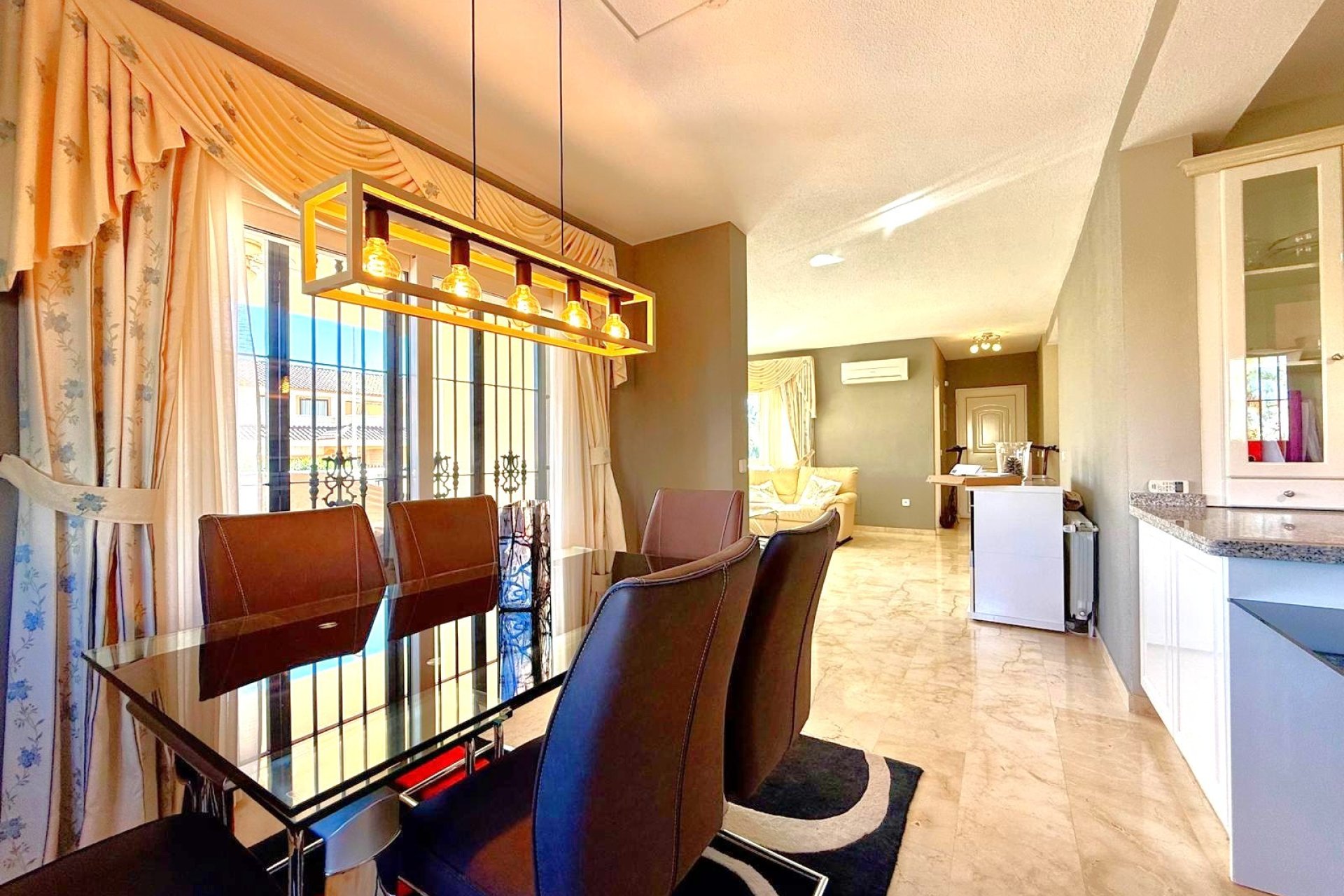 Reventa - Villa -
Orihuela Costa - Los Dolses