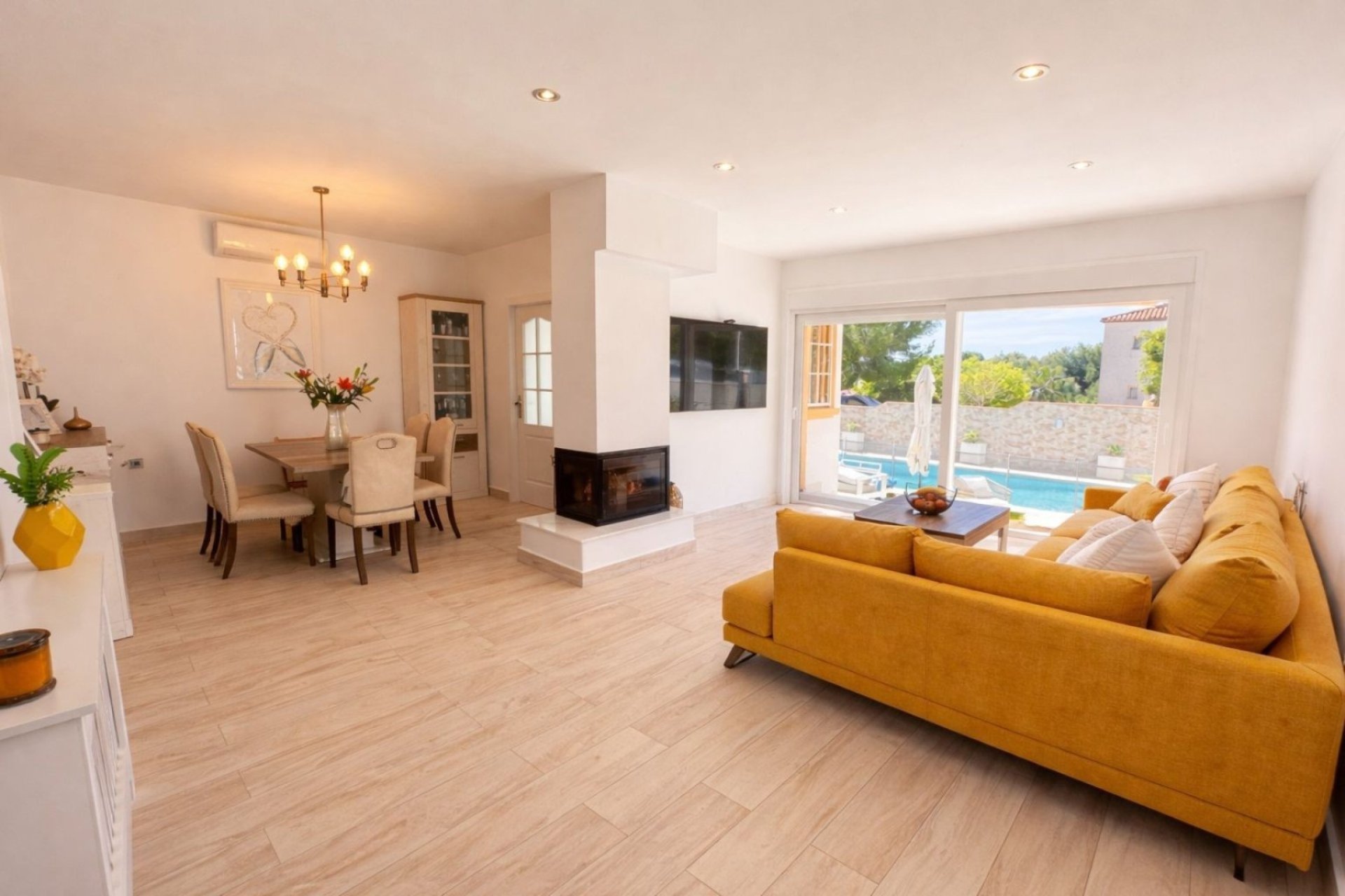 Reventa - Villa -
Orihuela Costa - Los Dolses