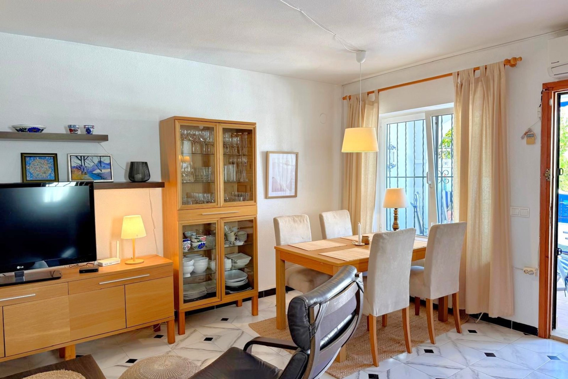 Reventa - Villa -
Orihuela Costa - Villamartín