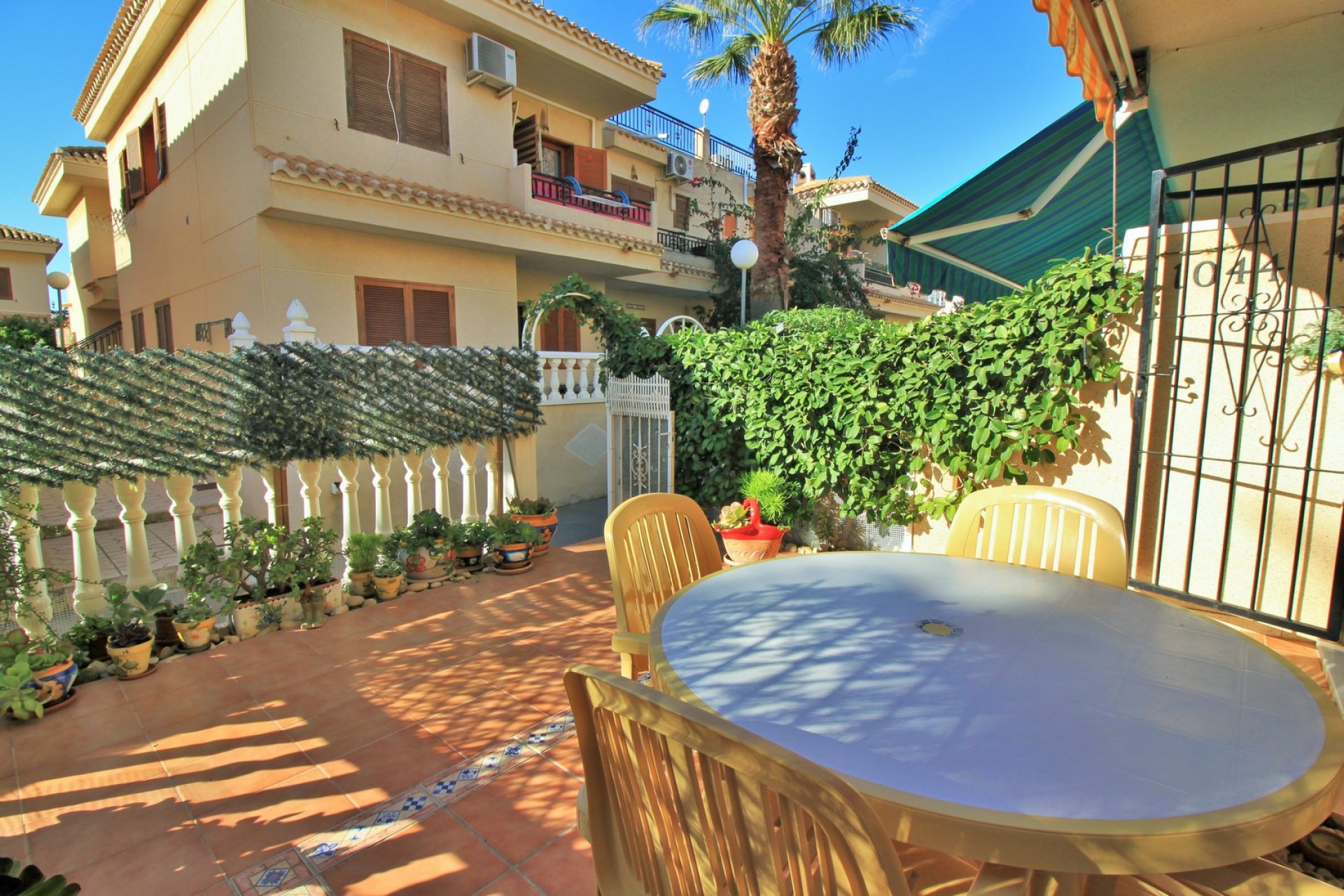Reventa - Villa -
Playa Flamenca