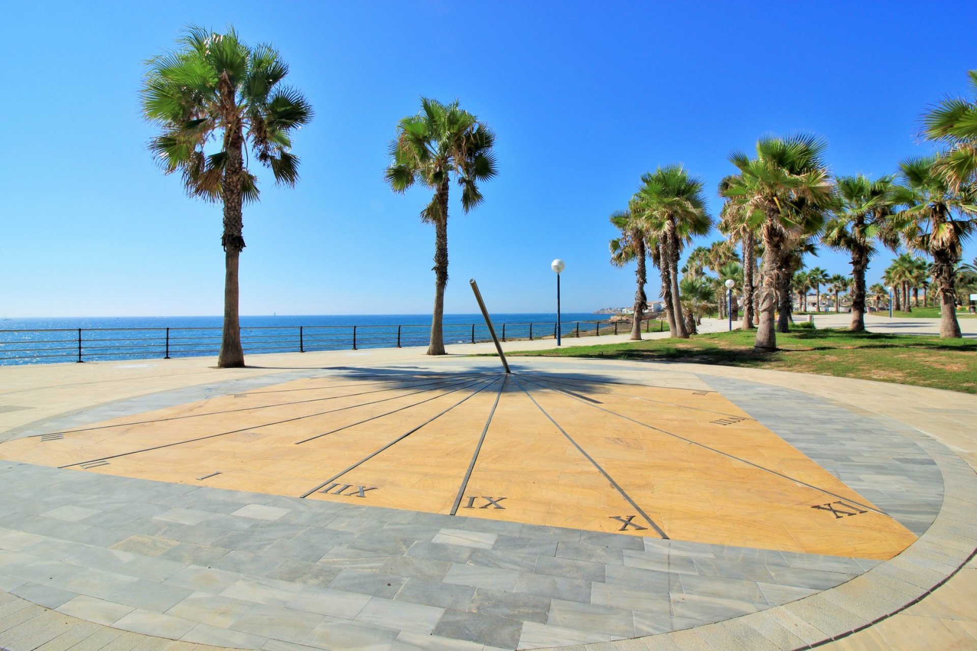 Reventa - Villa -
Playa Flamenca