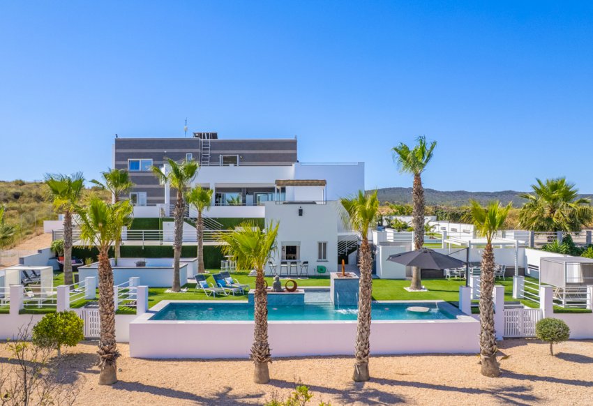 Reventa - Villa -
Torremendo