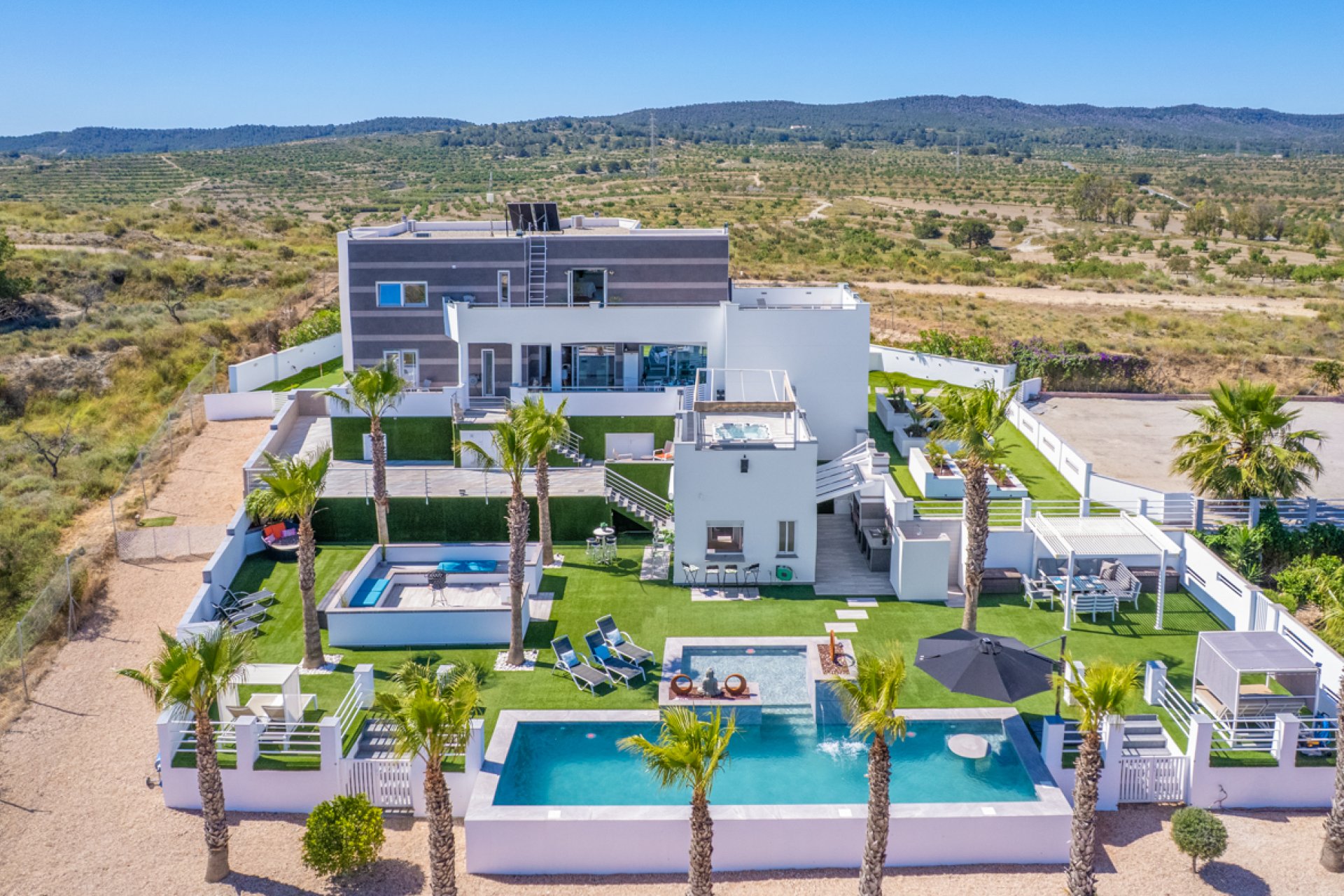 Reventa - Villa -
Torremendo