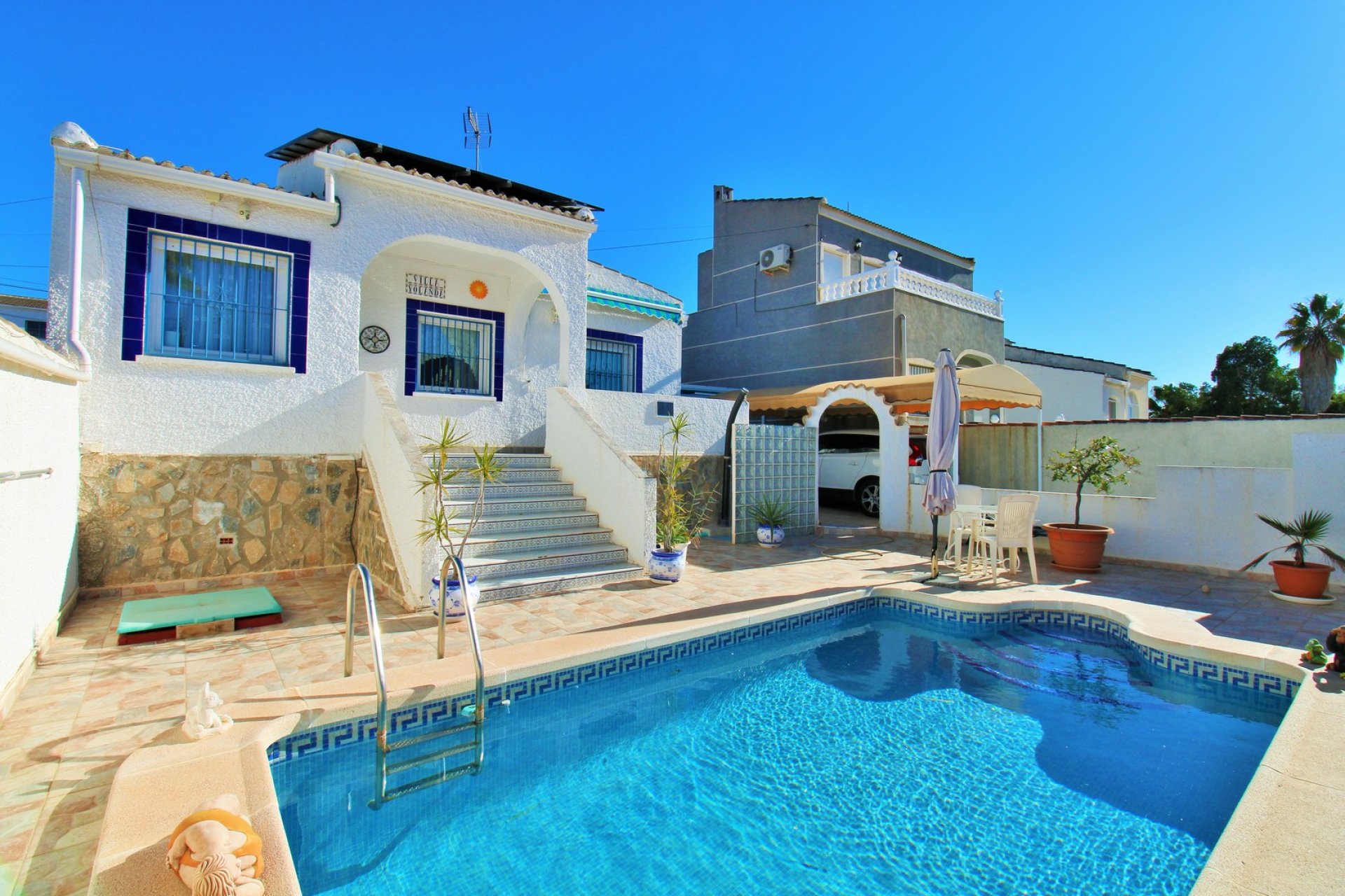 Reventa - Villa -
Torrevieja - El Chaparral