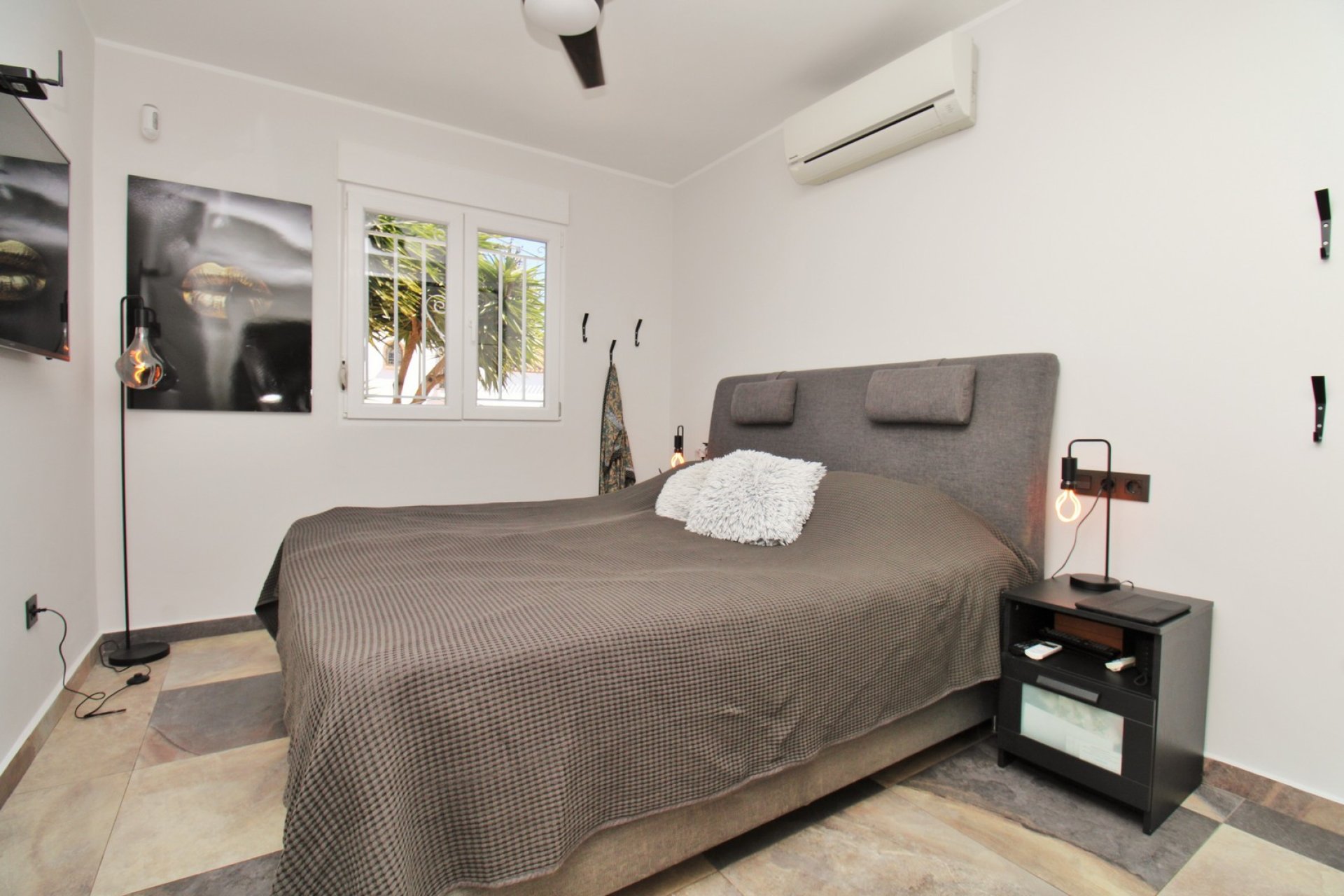 Reventa - Villa -
Villamartín - Las Violetas