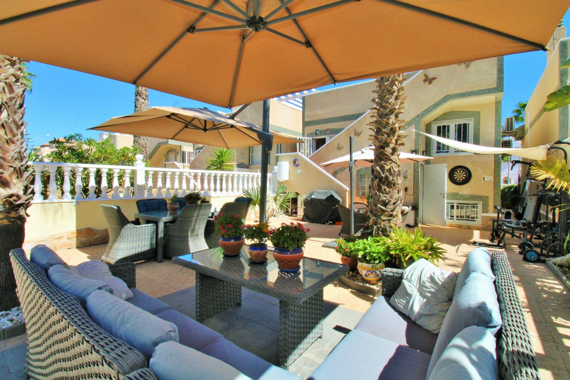 Reventa - Villa -
Villamartín - Las Violetas