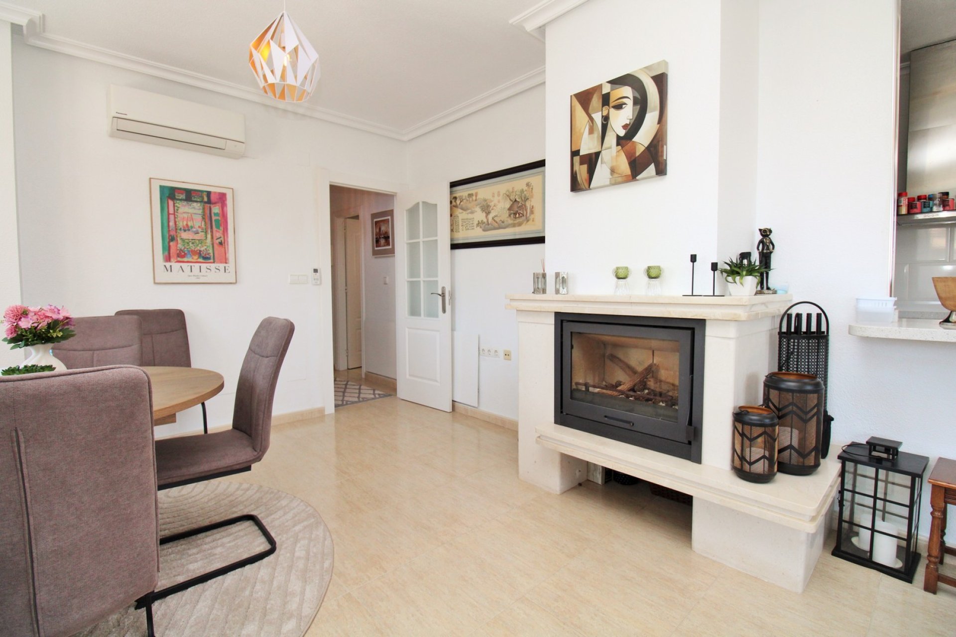 Reventa - Villa -
Villamartín - Los Dolses
