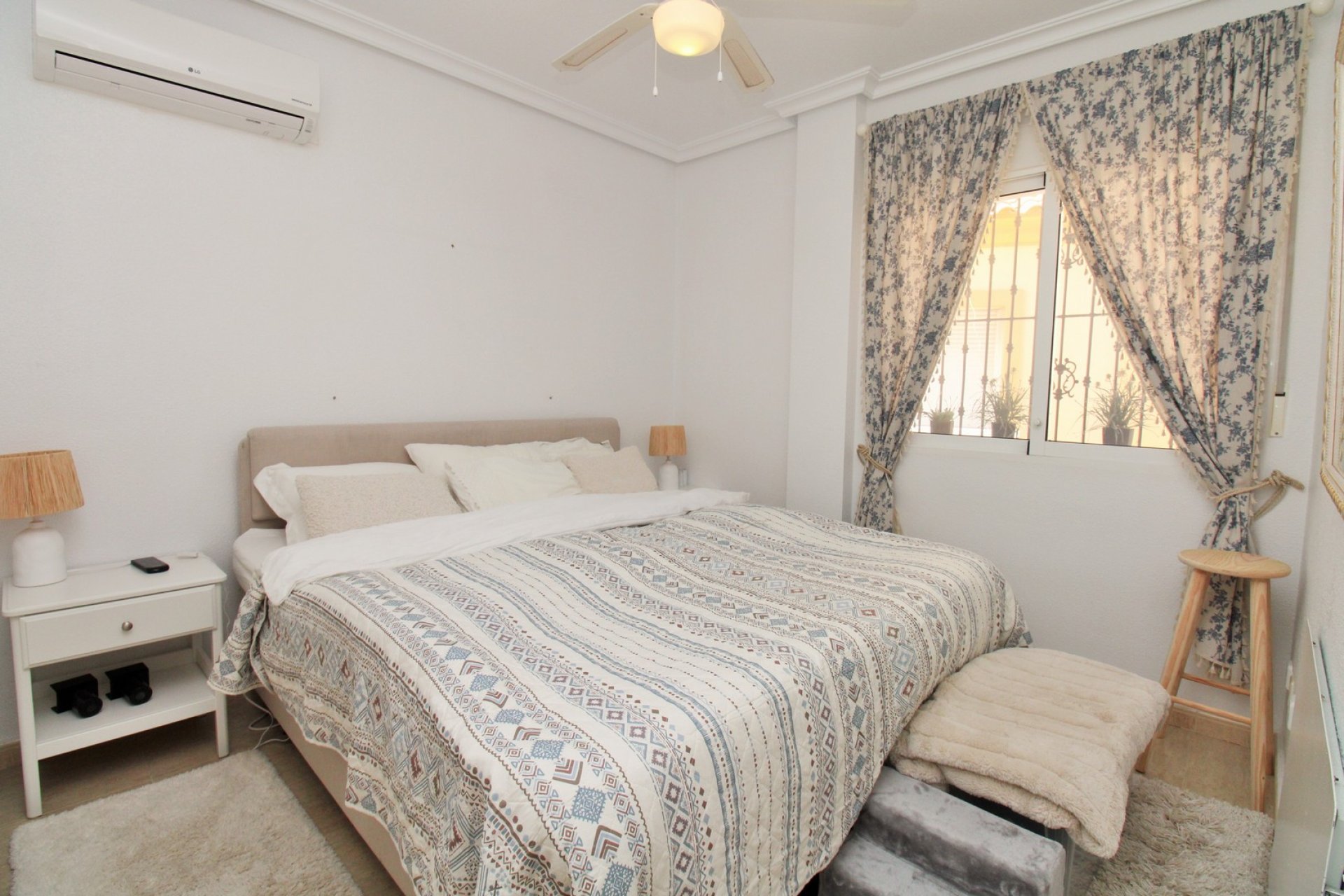 Reventa - Villa -
Villamartín - Los Dolses