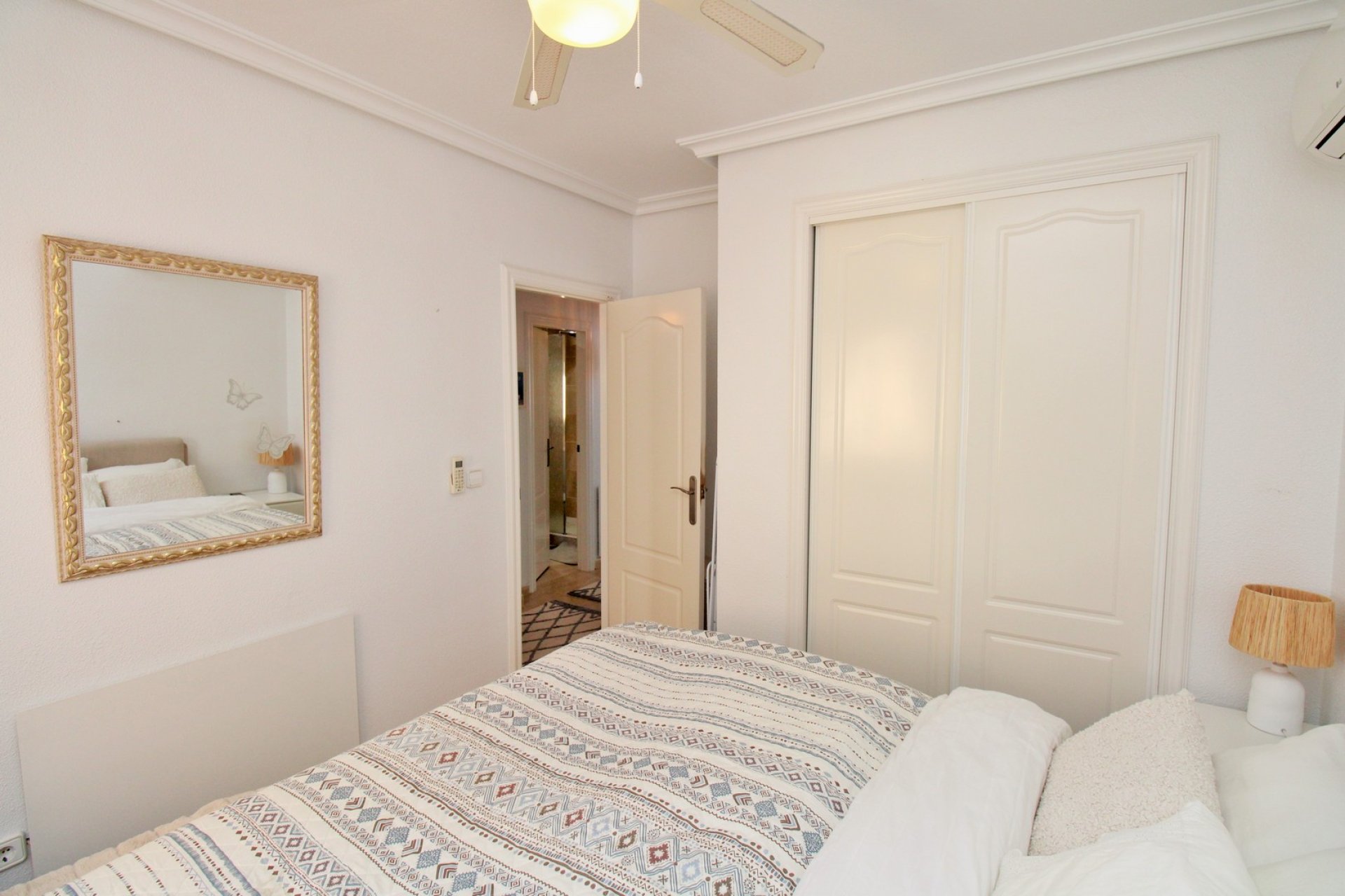 Reventa - Villa -
Villamartín - Los Dolses