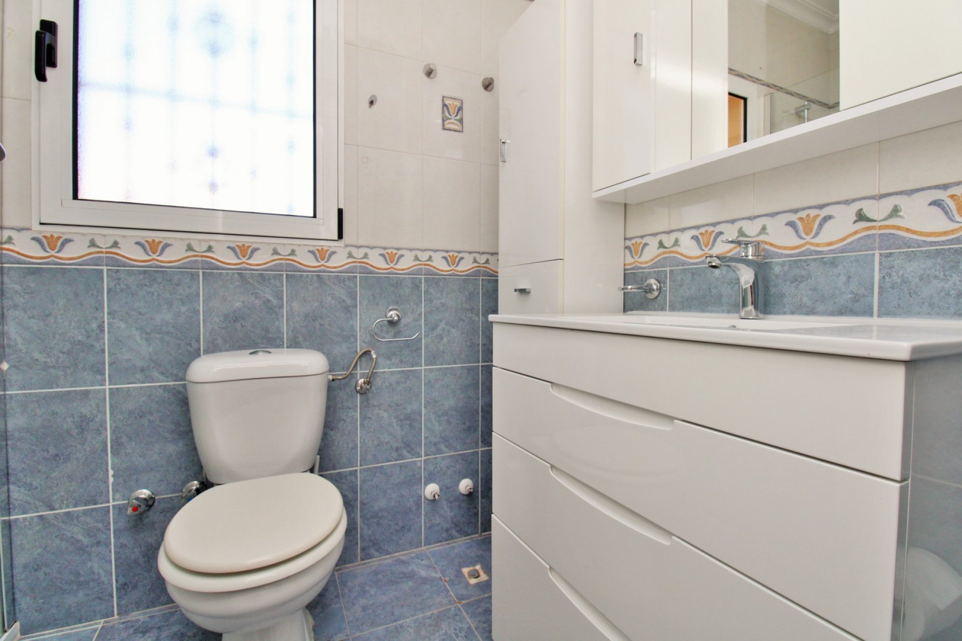 Reventa - Villa -
Villamartín - Los Dolses