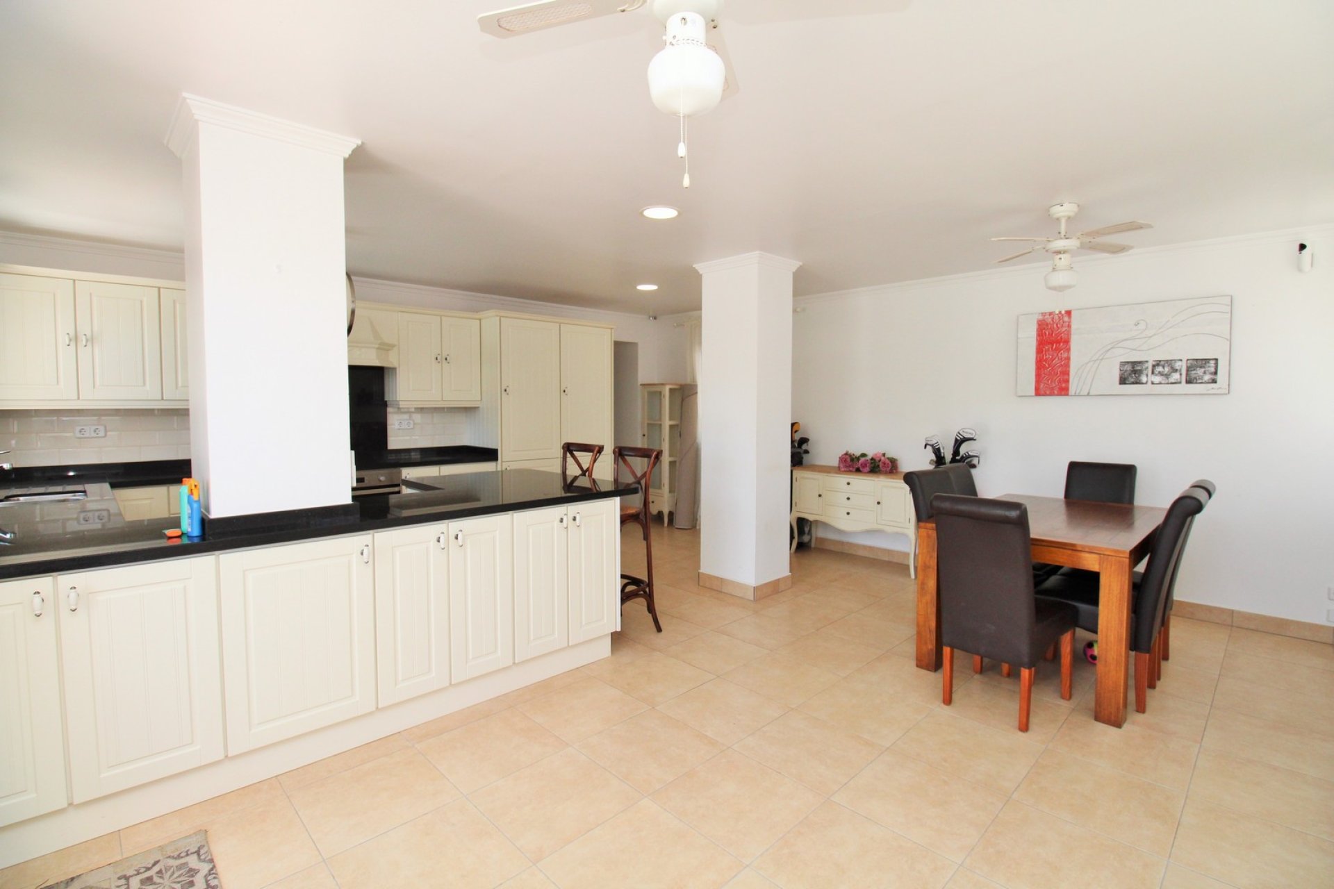 Reventa - Villa -
Villamartín - Los Dolses