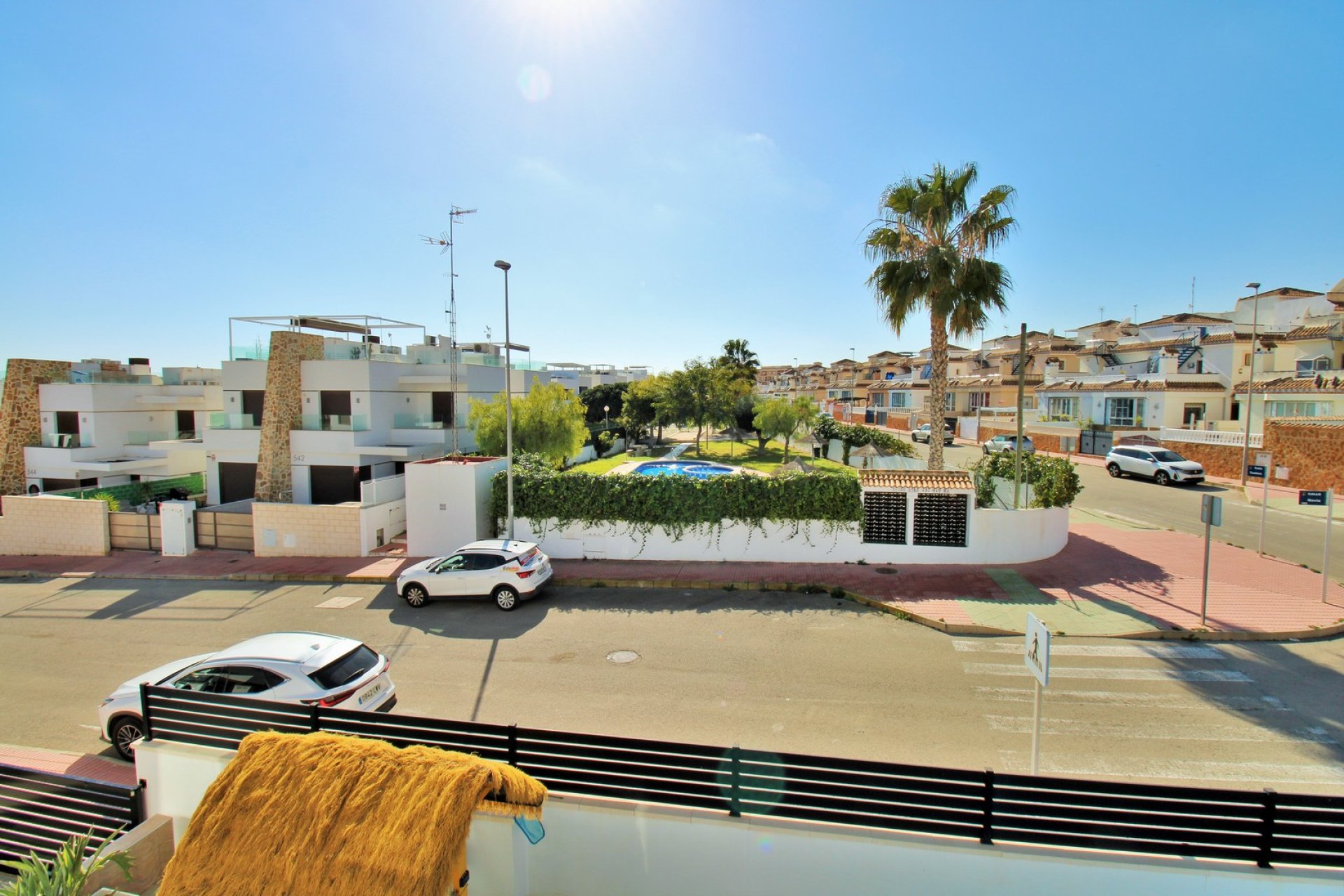 Reventa - Villa -
Villamartín - Villamartin
