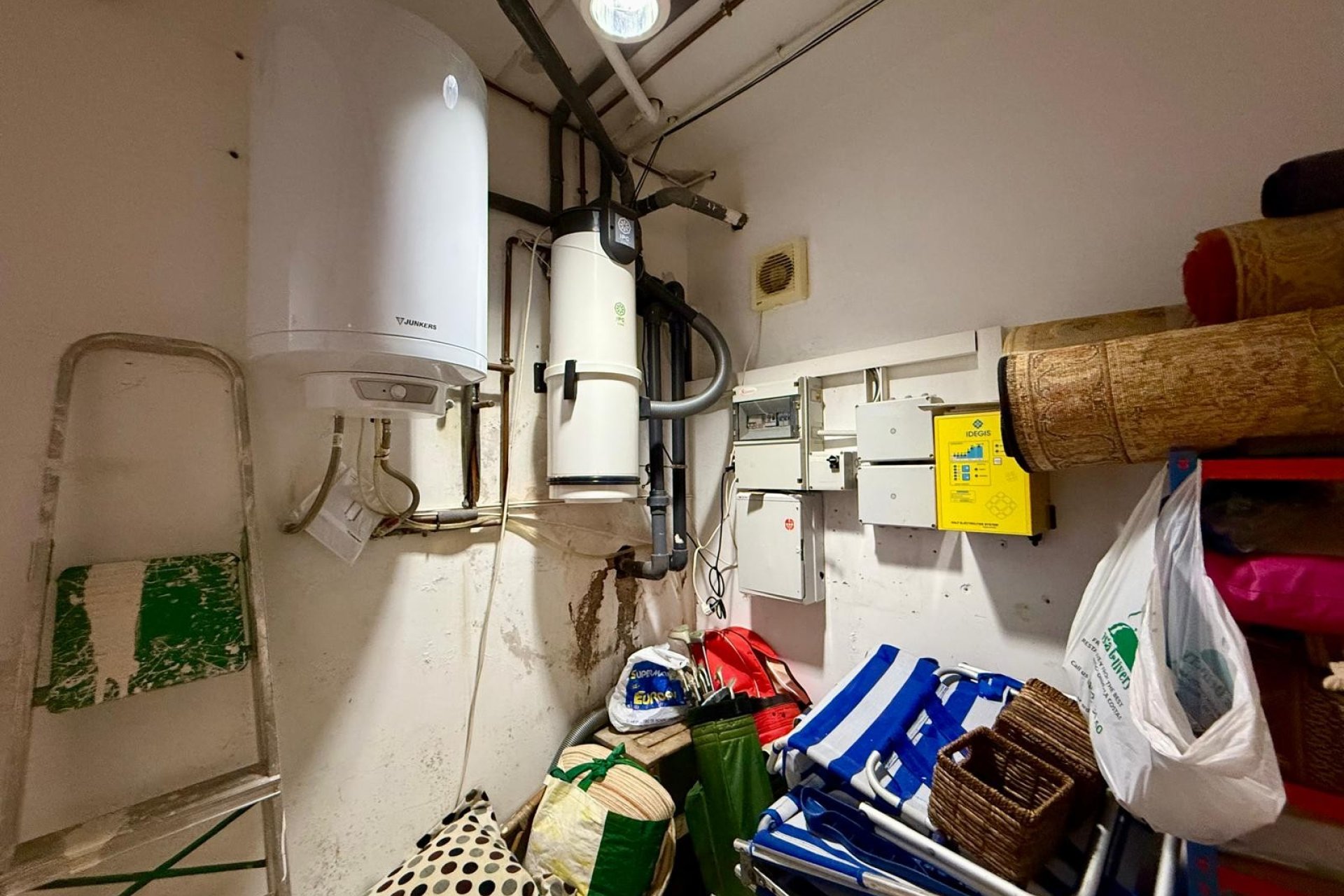 Reventa - Villa -
Villamartín - Villamartin