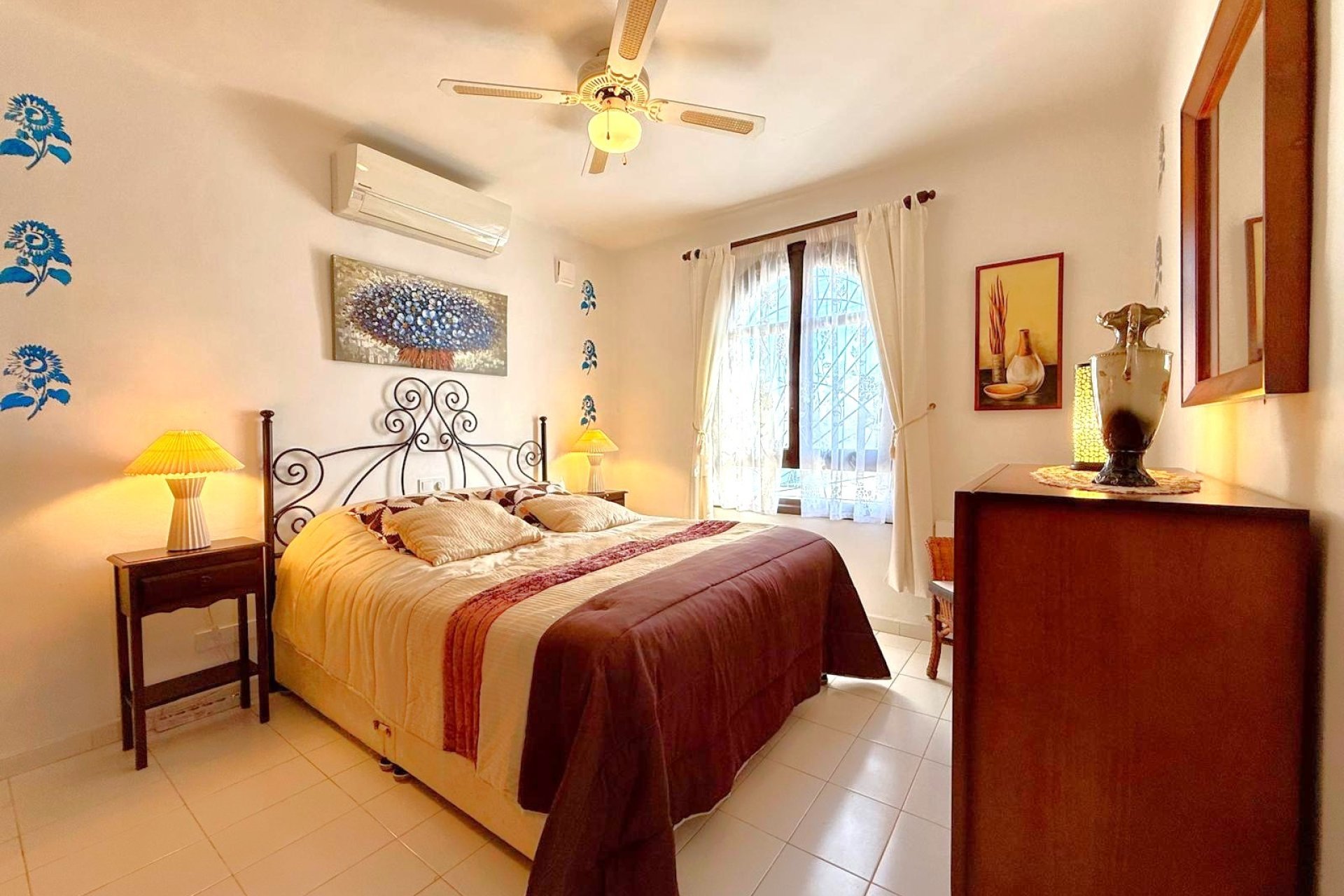 Reventa - Villa -
Villamartín - Villamartin