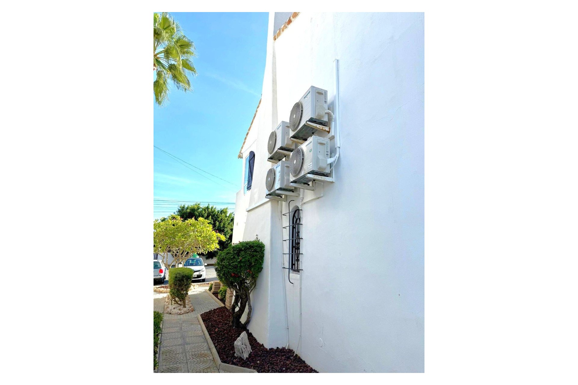 Reventa - Villa -
Villamartín - Villamartin